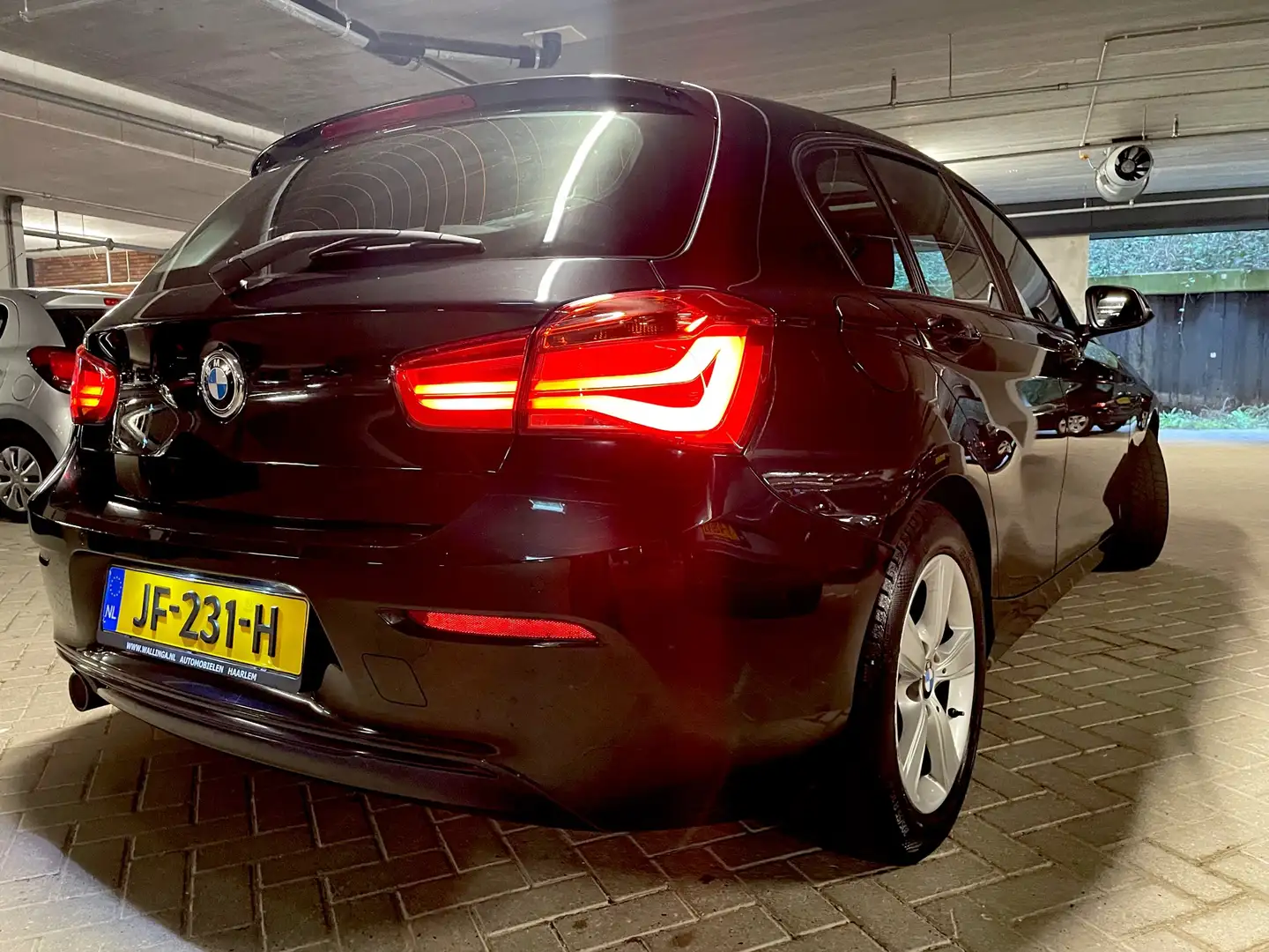 BMW 116 NL AUTO: BMW 1 Serie 116d • Panoramadak • 2016 Noir - 2