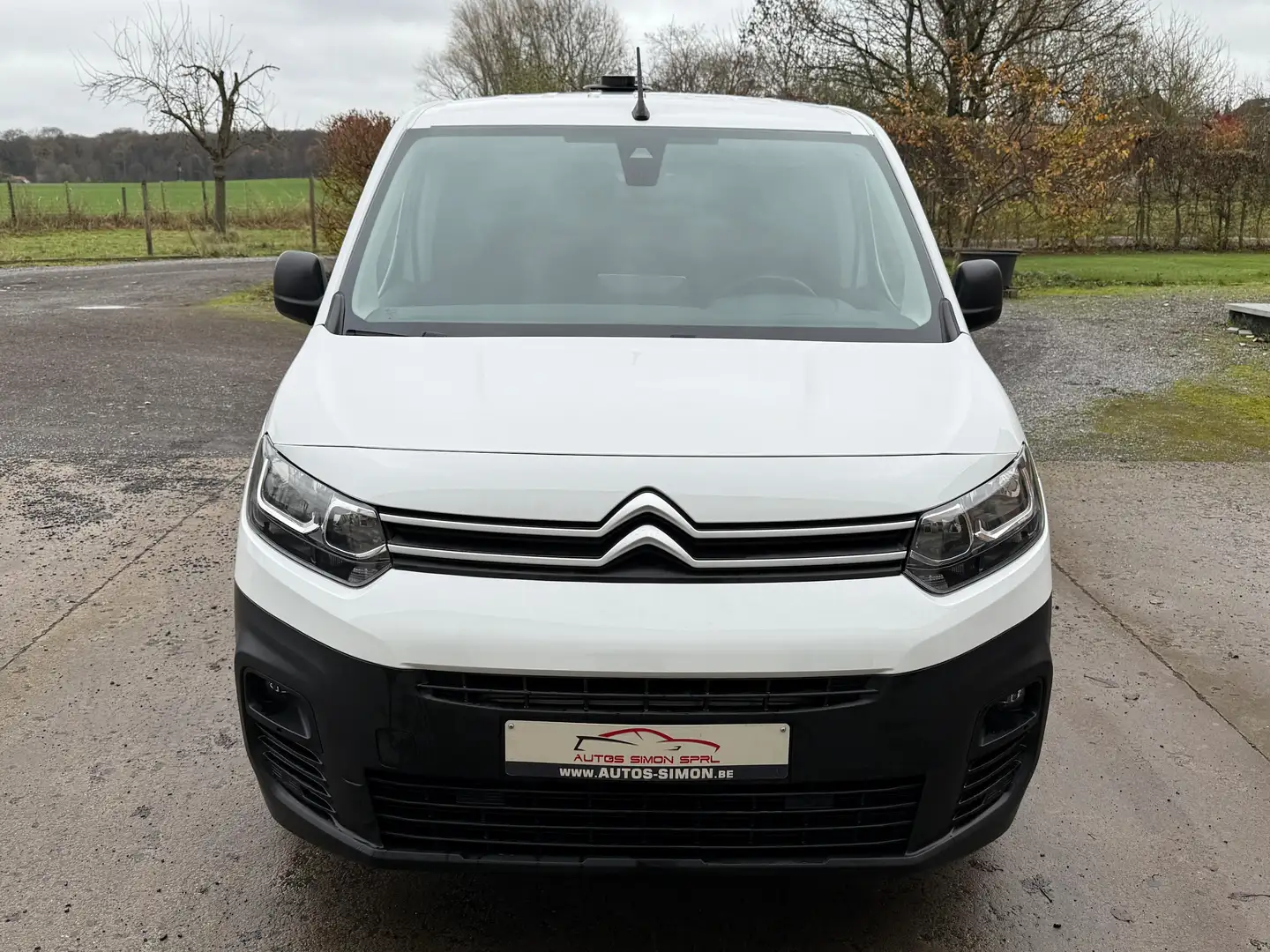 Citroen Berlingo L1 1.5 Blue HDi 102, Clim, Navi, Caméra. Blanc - 2
