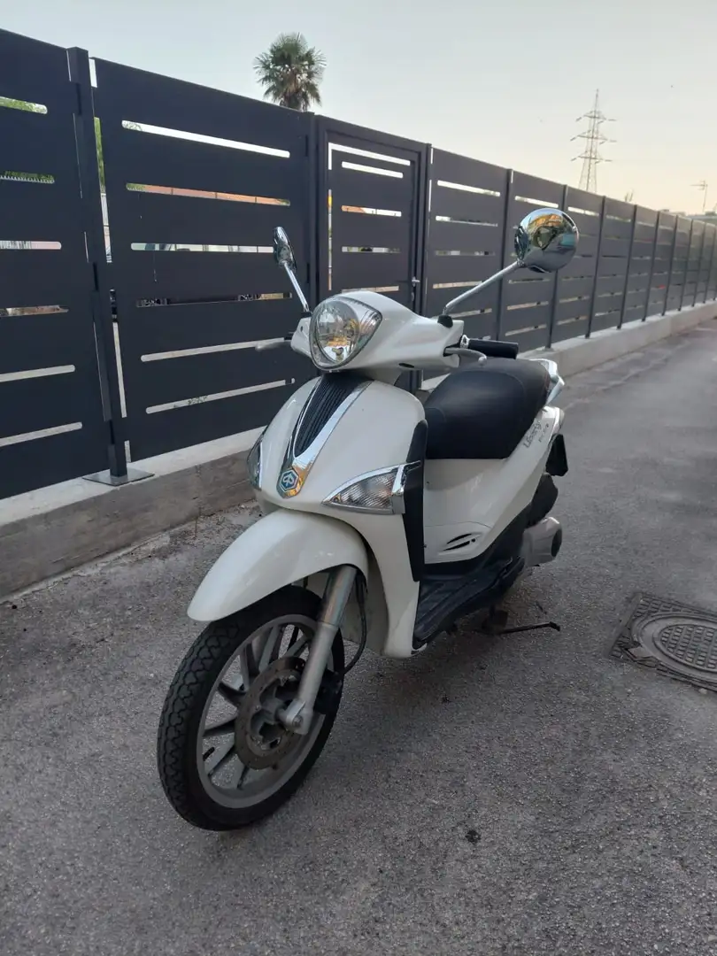 Piaggio Liberty 125 Full Optional - 1