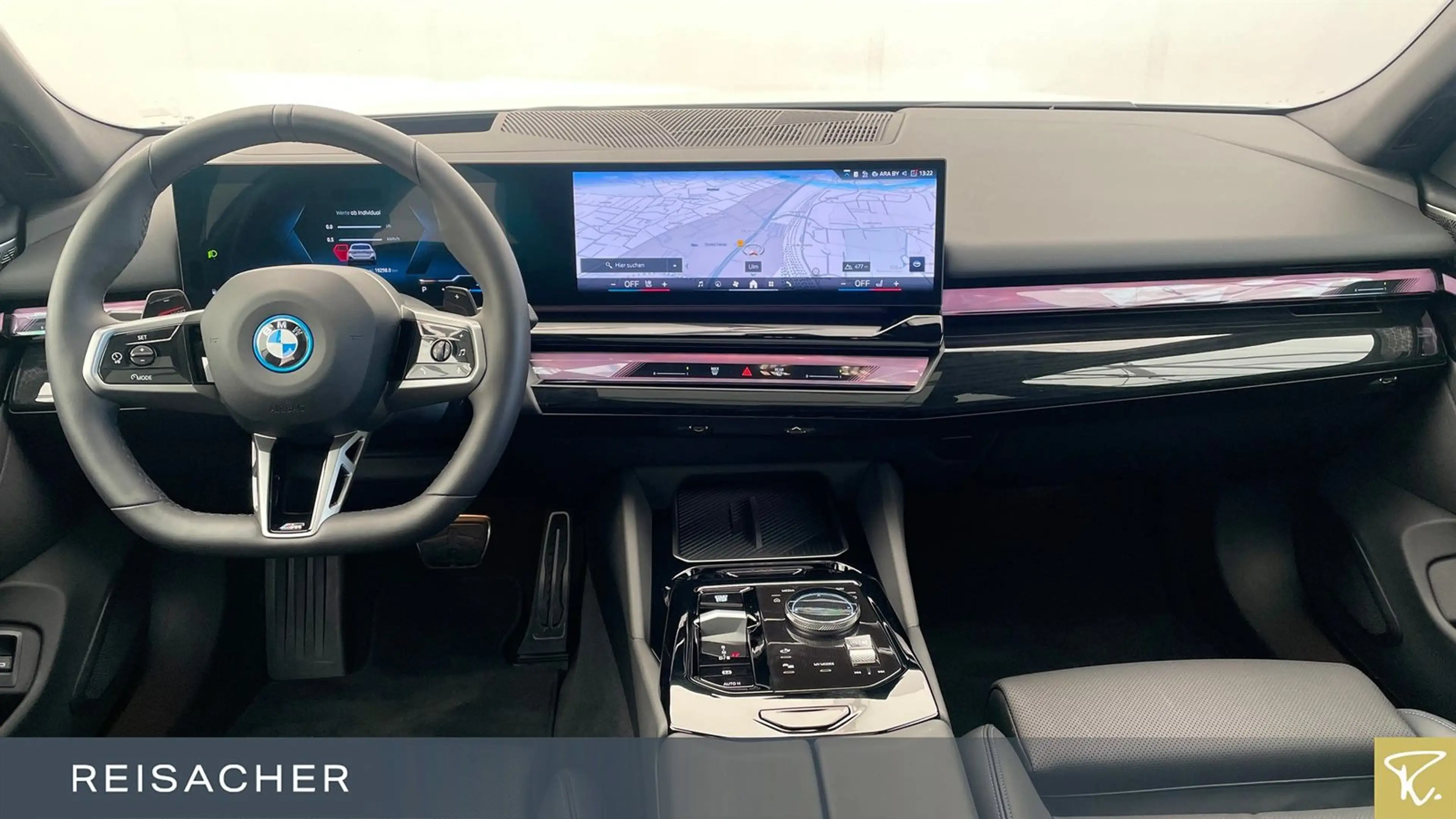 BMW 550 e A xDrive Tou M-Sport,Pano,AHK,DAProf,Autom — photo 6