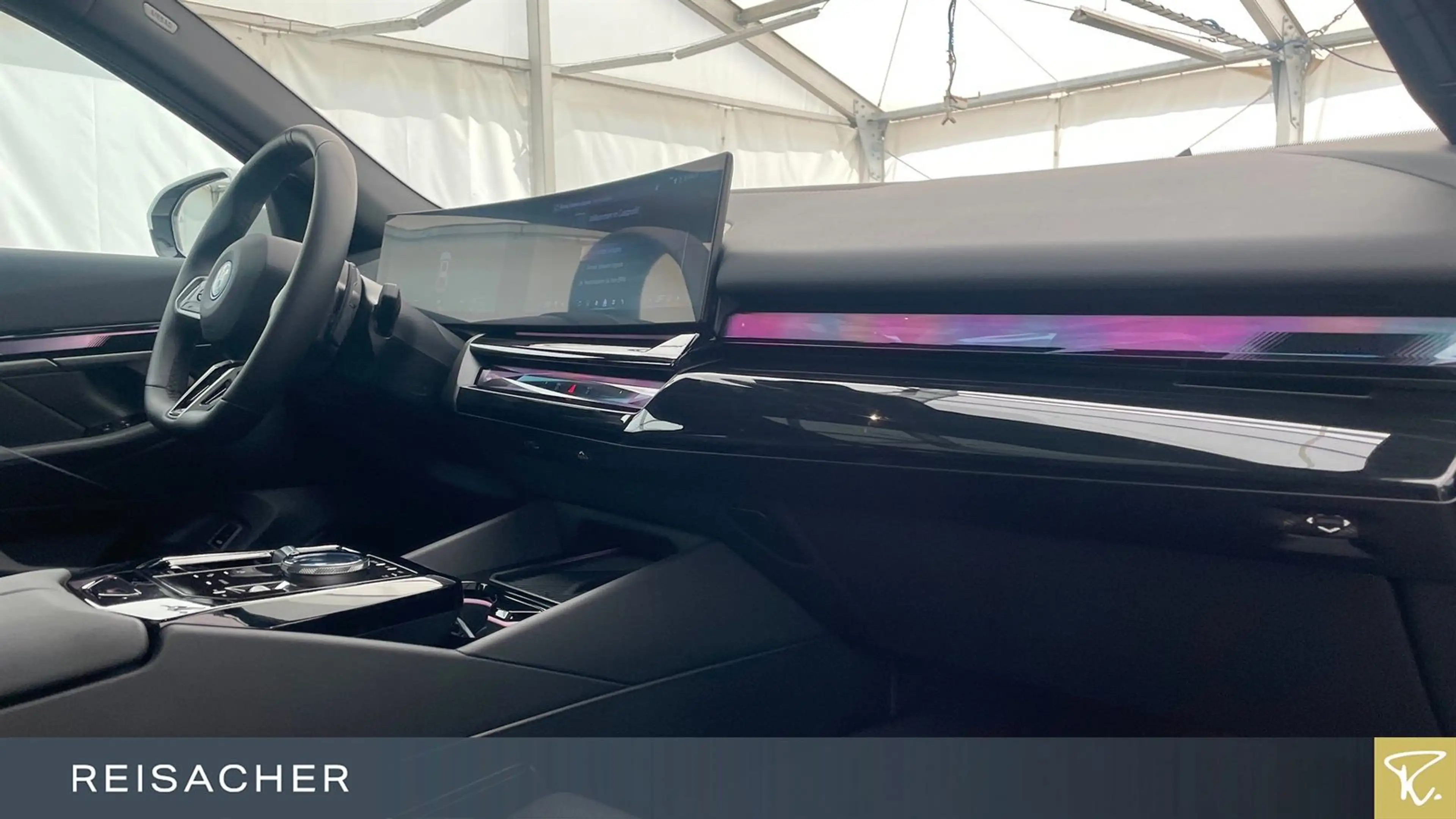 BMW 550 e A xDrive Tou M-Sport,Pano,AHK,DAProf,Autom — photo 14