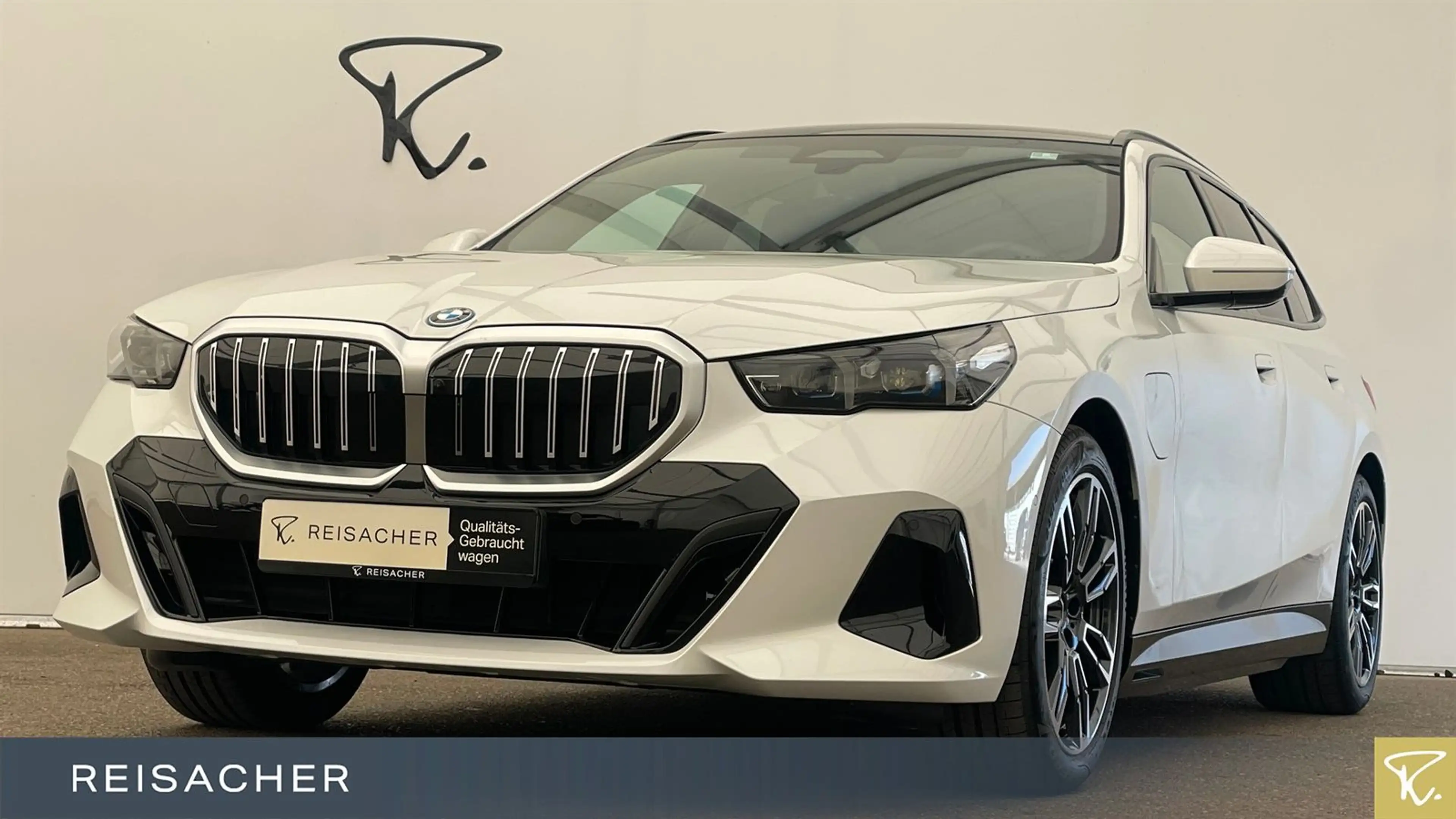 BMW 550 e A xDrive Tou M-Sport,Pano,AHK,DAProf,Autom