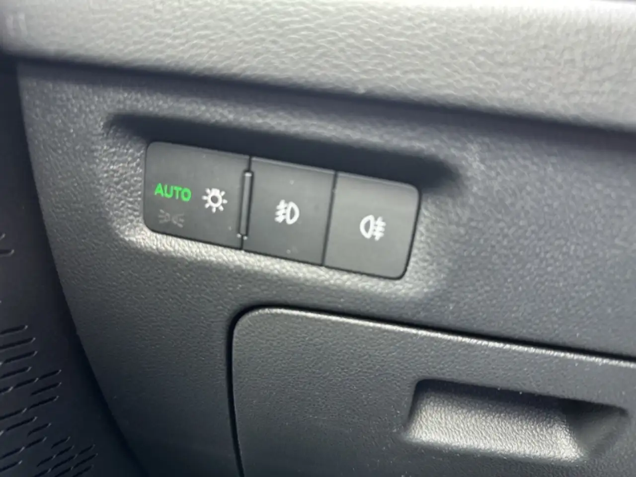 Skoda Octavia 1.5 TSI Style First Edition Panorama HUD LED, миниатюра 18