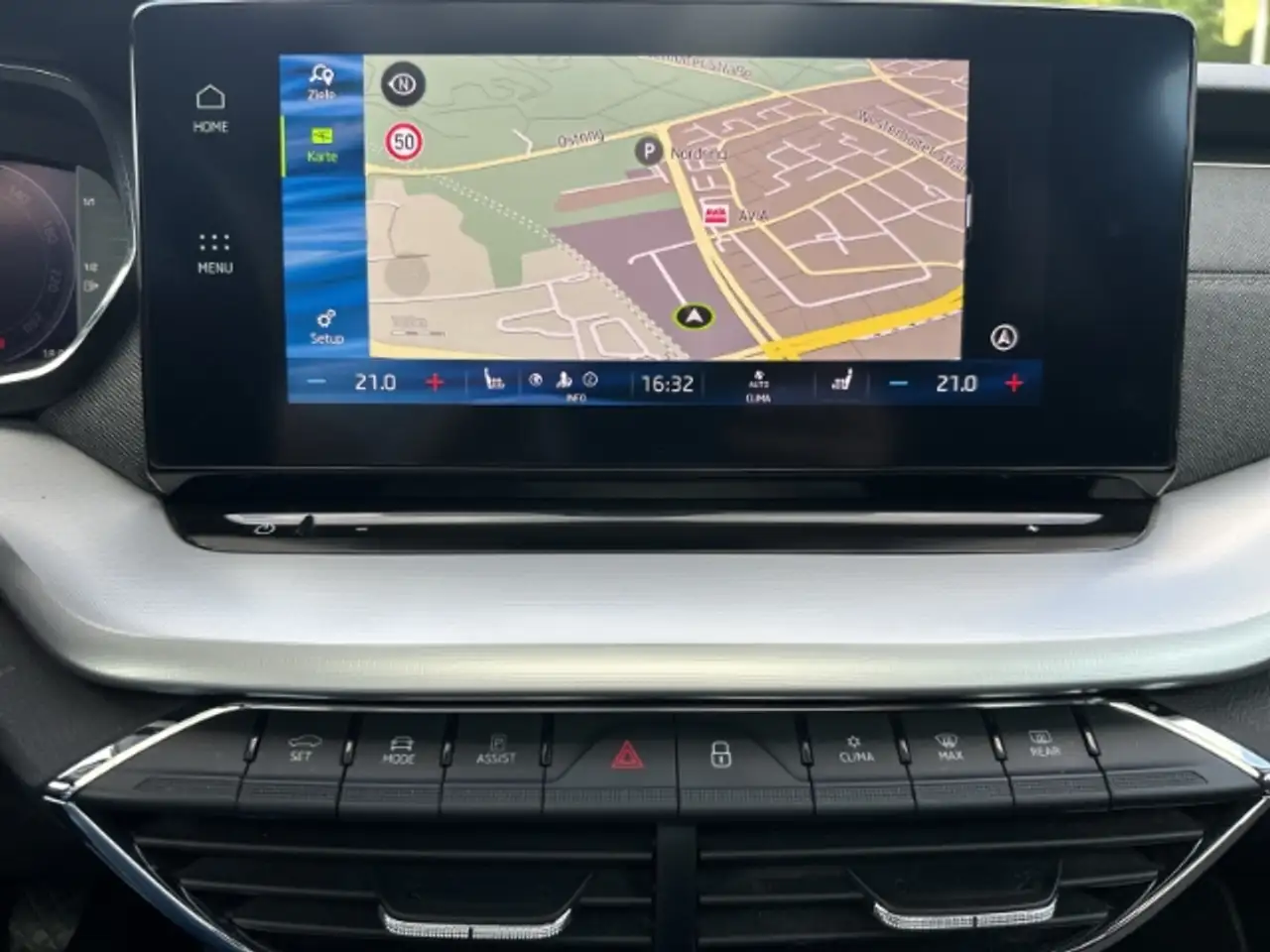 Skoda Octavia 1.5 TSI Style First Edition Panorama HUD LED, миниатюра 22