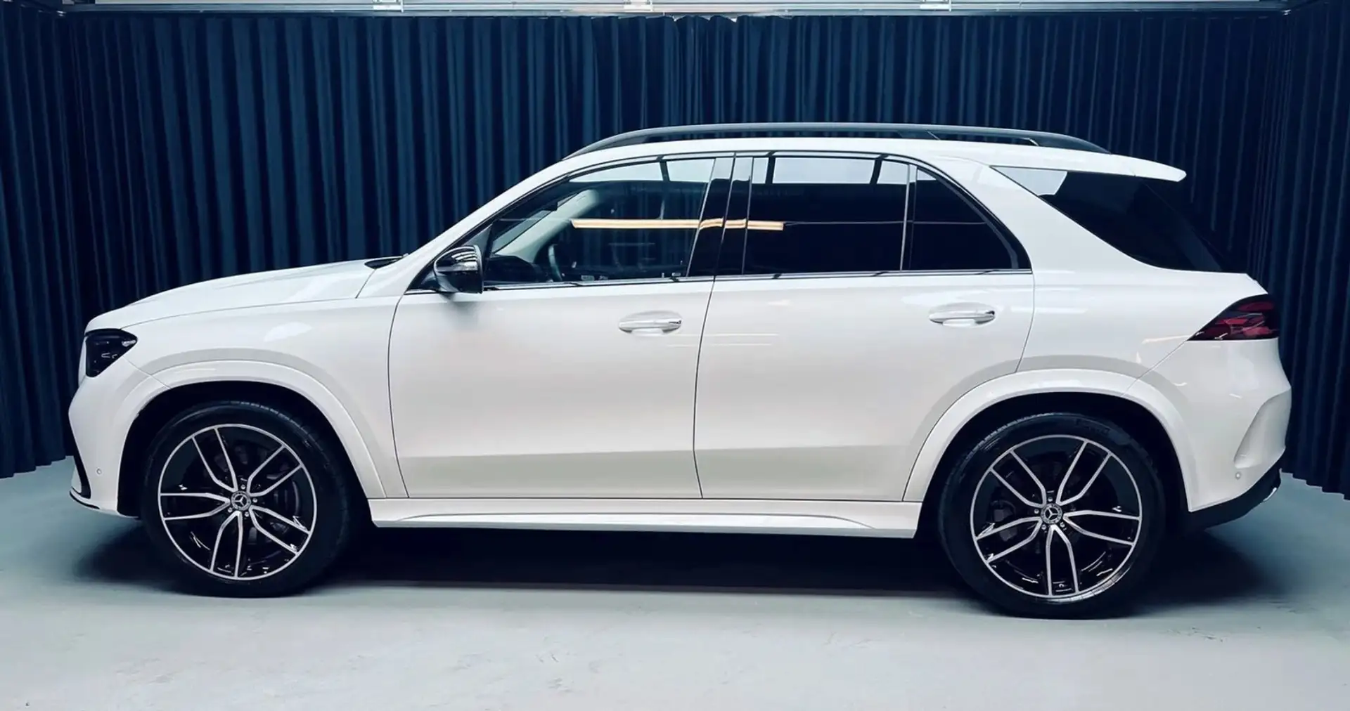 Mercedes-Benz GLE 450 d 4Matic AMG-LINE Weiß - 2