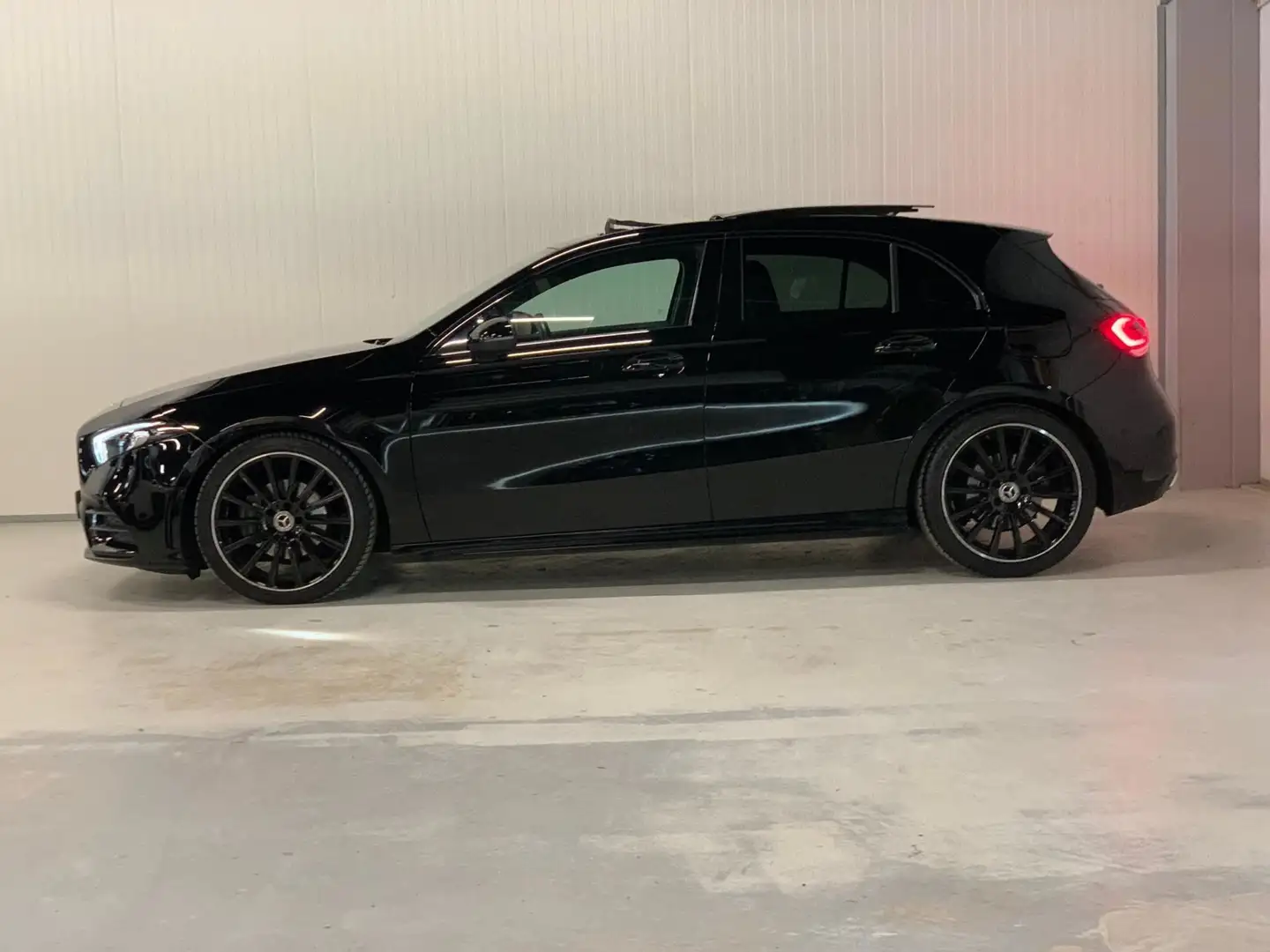 Mercedes-Benz A 200 Bns Sol. AMG Noir - 2