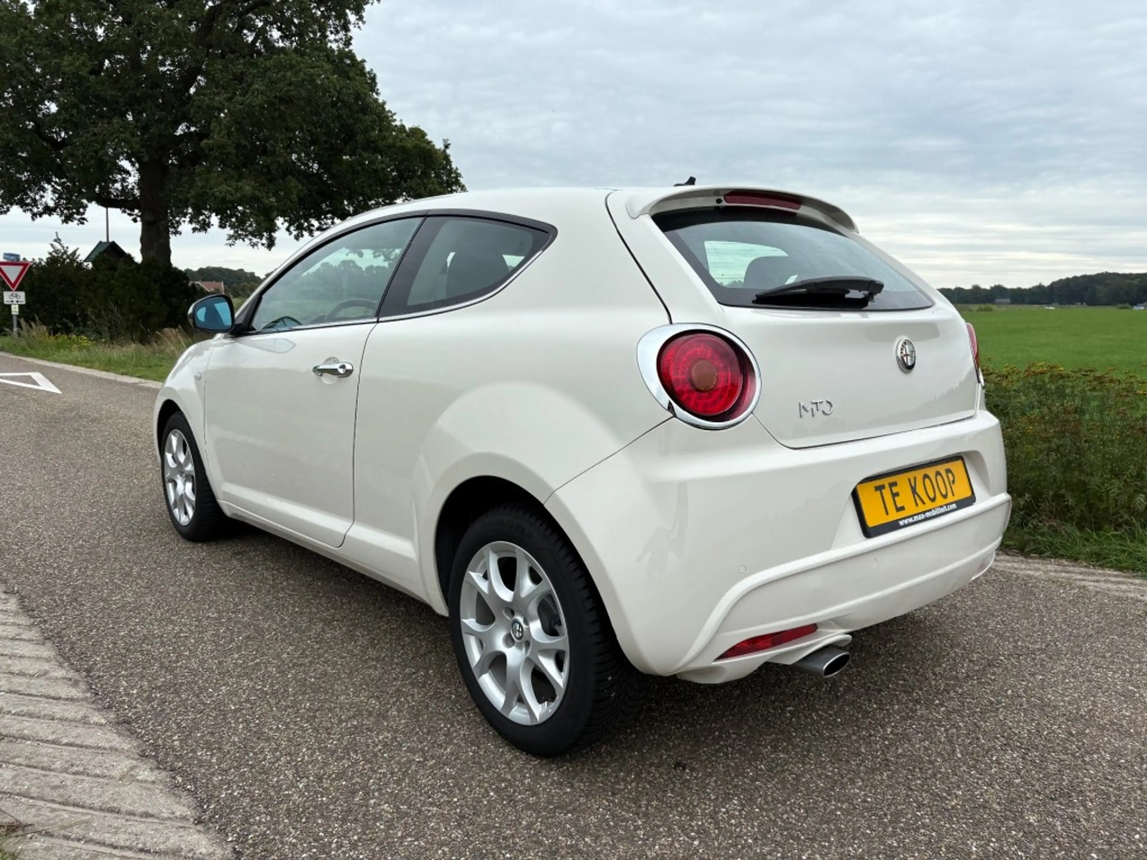 Alfa Romeo MiTo 0.9 TWINAIR TURBO / EXCLUSIVO / LEDER / NETTE STAA — photo 2