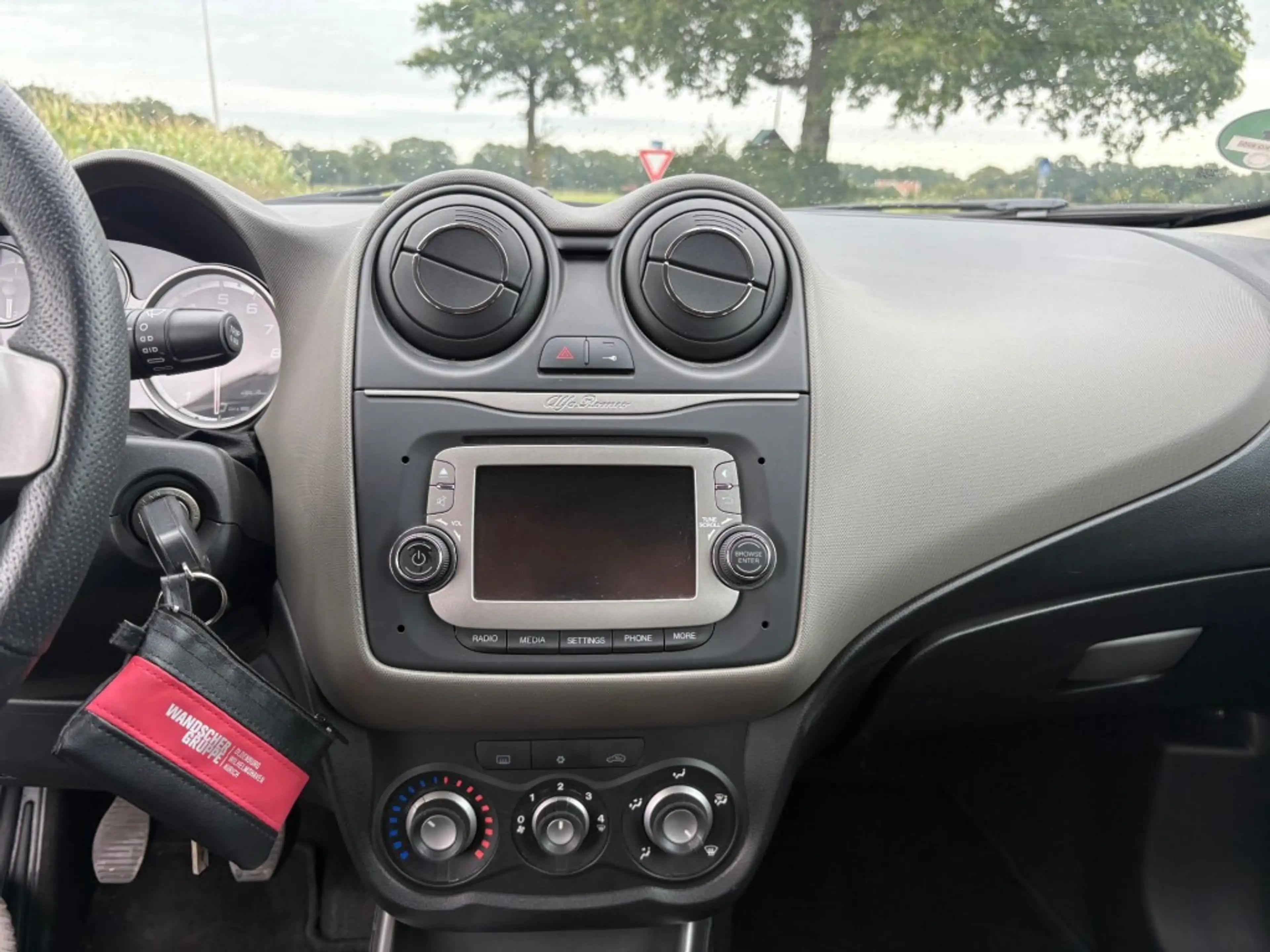 Alfa Romeo MiTo 0.9 TWINAIR TURBO / EXCLUSIVO / LEDER / NETTE STAA — photo 13