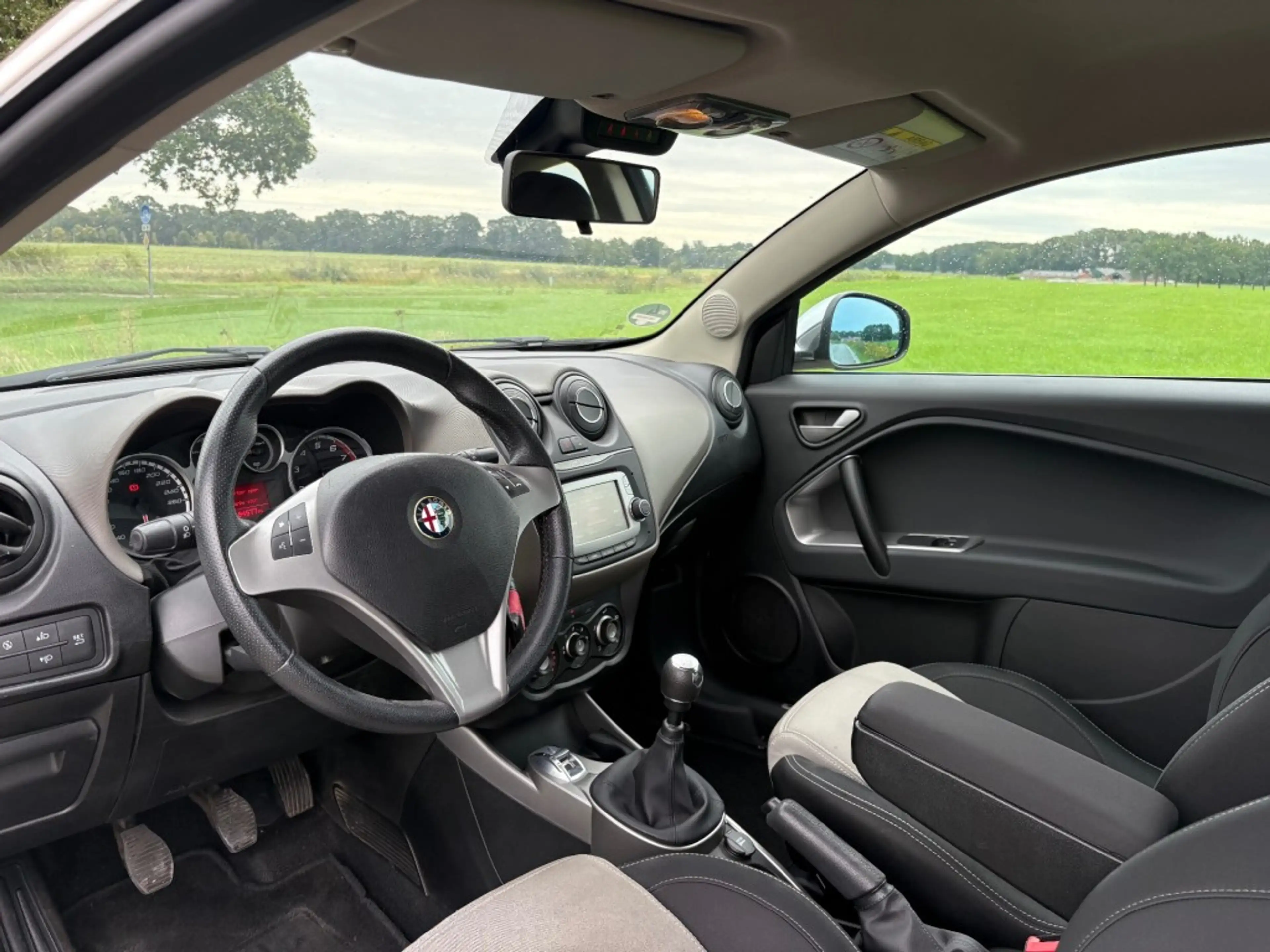 Alfa Romeo MiTo 0.9 TWINAIR TURBO / EXCLUSIVO / LEDER / NETTE STAA — photo 7