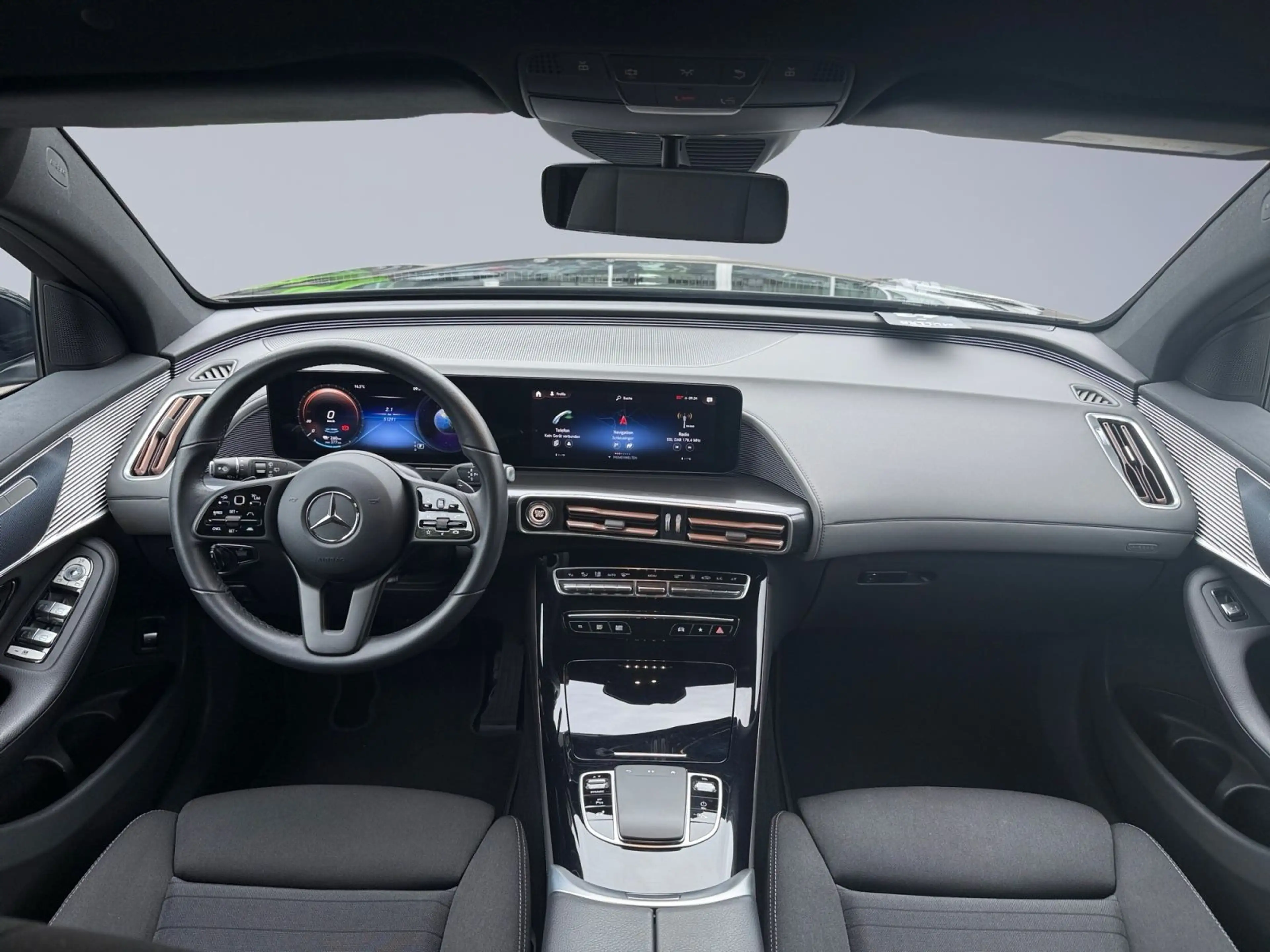 Mercedes-Benz EQC 400 EQC 400 4Matic AHK — photo 11