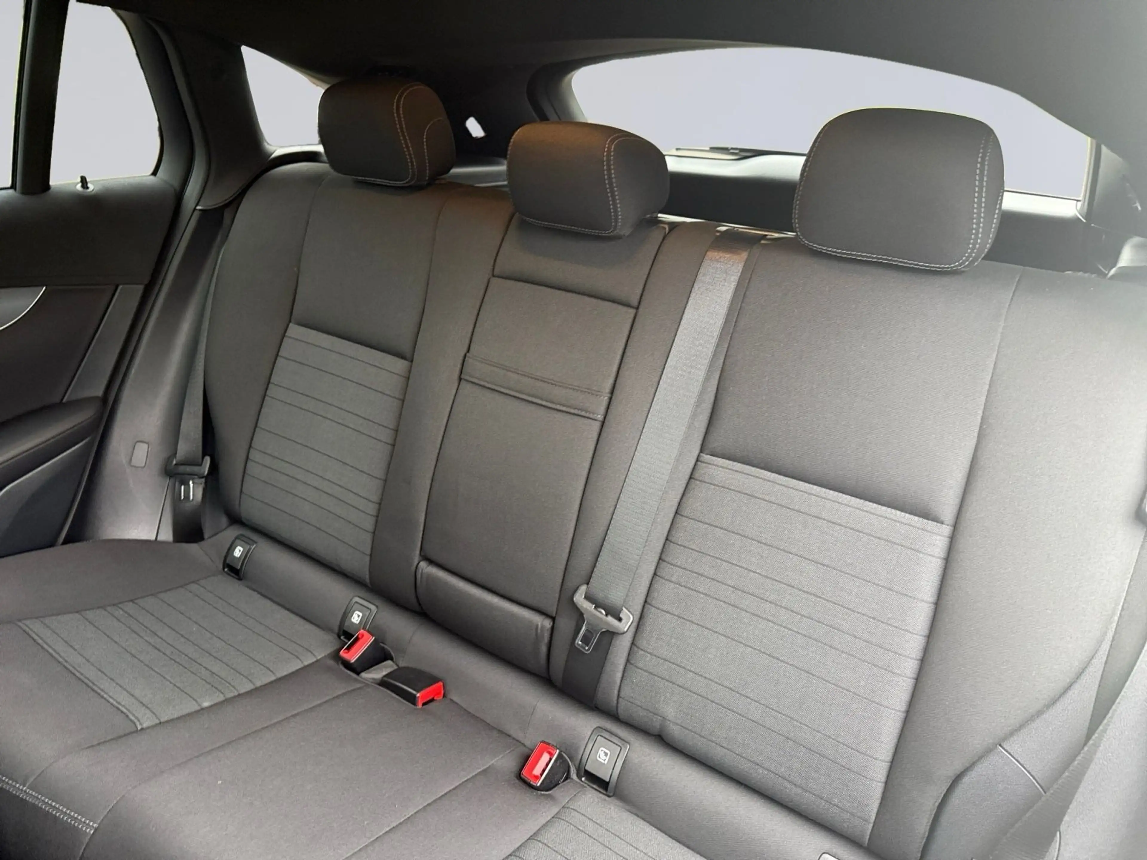 Mercedes-Benz EQC 400 EQC 400 4Matic AHK — photo 10