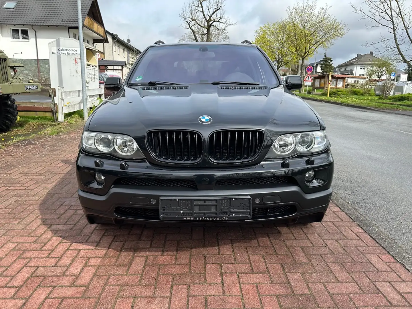 BMW X5 4.8is LPG Standheizung 20 Zoll Komfortsitze Navi Černá - 2