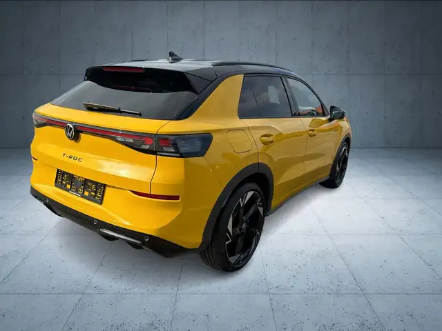 Volkswagen T-Roc view 15