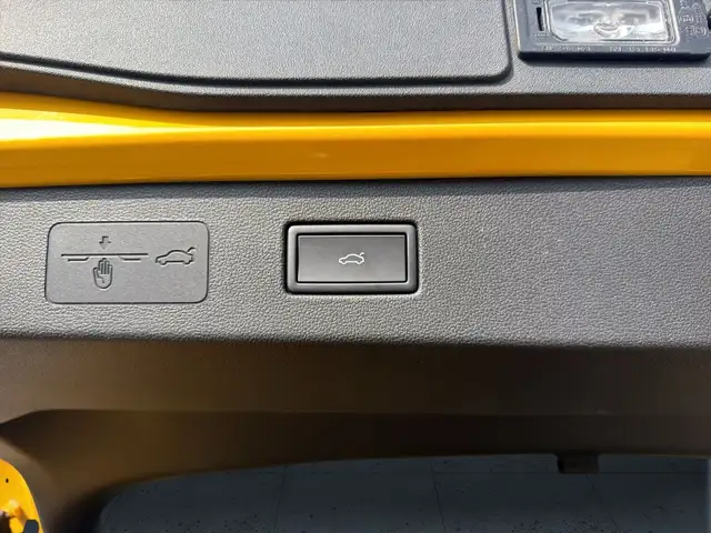 Volkswagen T-Roc view 14