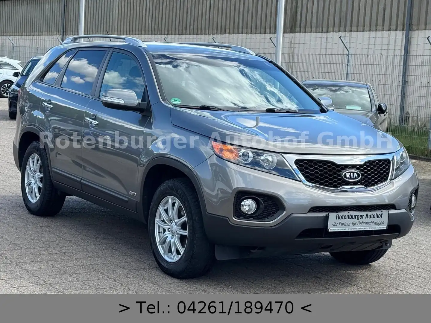 Kia Sorento 2.2 CRDI*SPIRIT*4WD*LEDER*TEMPOMAT*AHK* Grau - 2