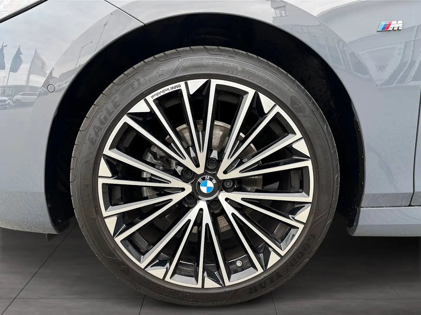 BMW 218 i Active Tourer M Sportpaket Driv.Ass.Plus Grau - 2