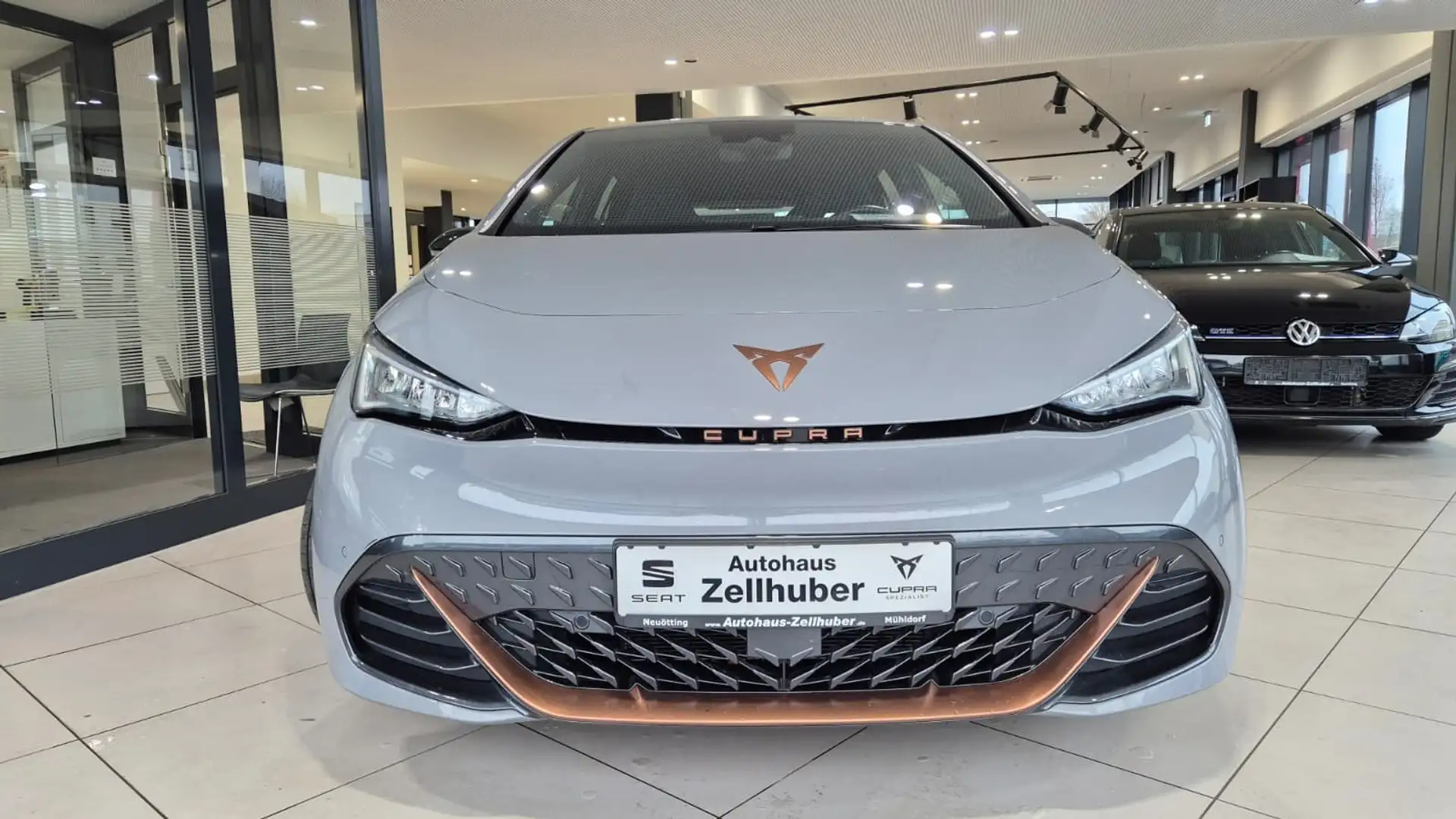 CUPRA Born 150kW/58kWh *Wärmepumpe*ACC*Navi*Shz* Grau - 2