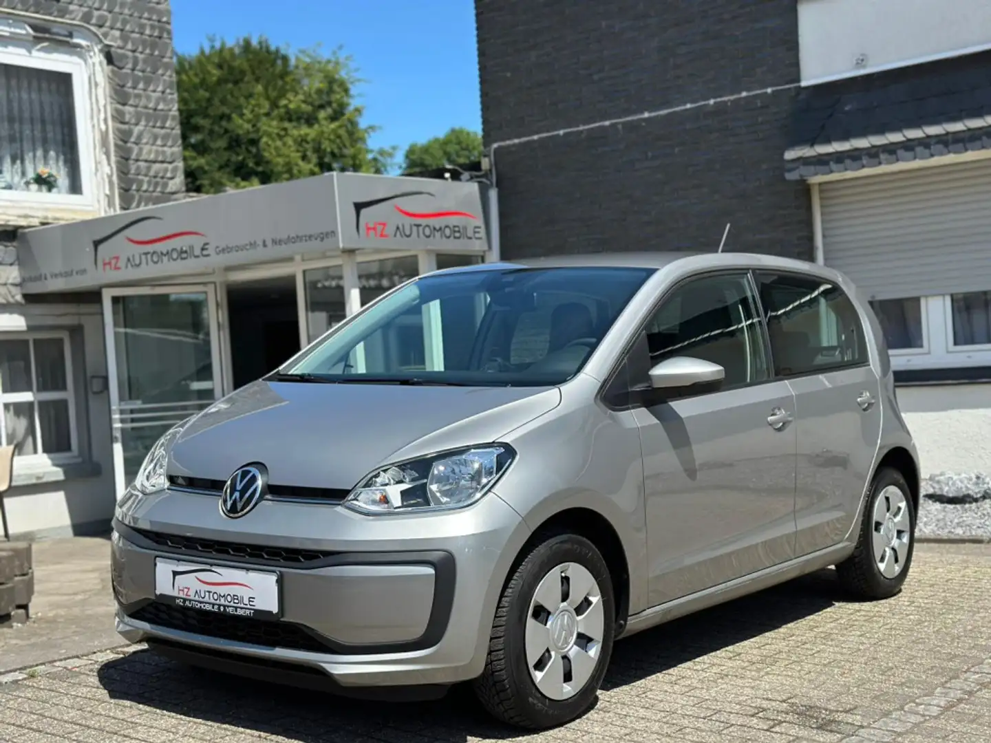 Volkswagen up! 1.0 Basis*1.HAND*KAMERA*SPURHALTE*TEMP*KLIMA Silber - 1