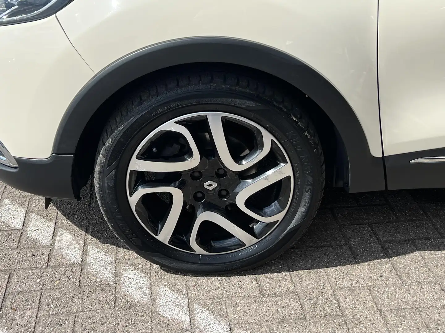 Renault Captur 1.2 TCe Dynamique | Trekhaak | Achteruitrijcamera Wit - 2