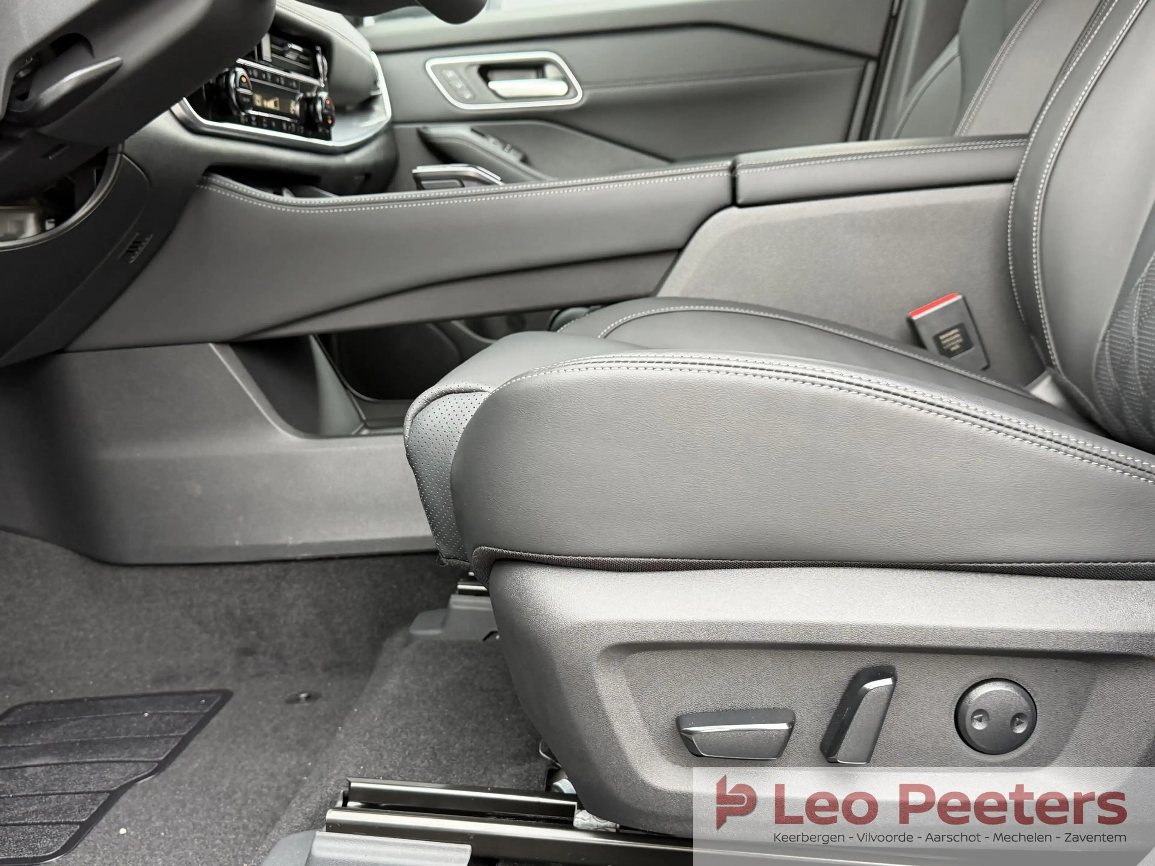 Nissan X-Trail e-FORCE Tekna+ 4WD — photo 12