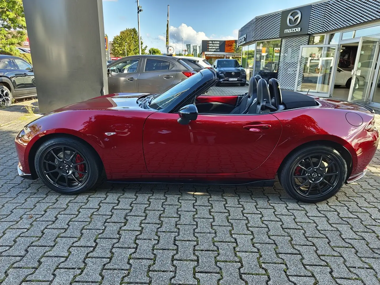 Mazda MX-5 1.5L SKYACTIV-G RWD Homura Spoiler Kit Rot - 2