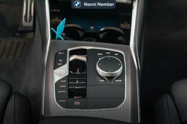 BMW 3 Series view 12