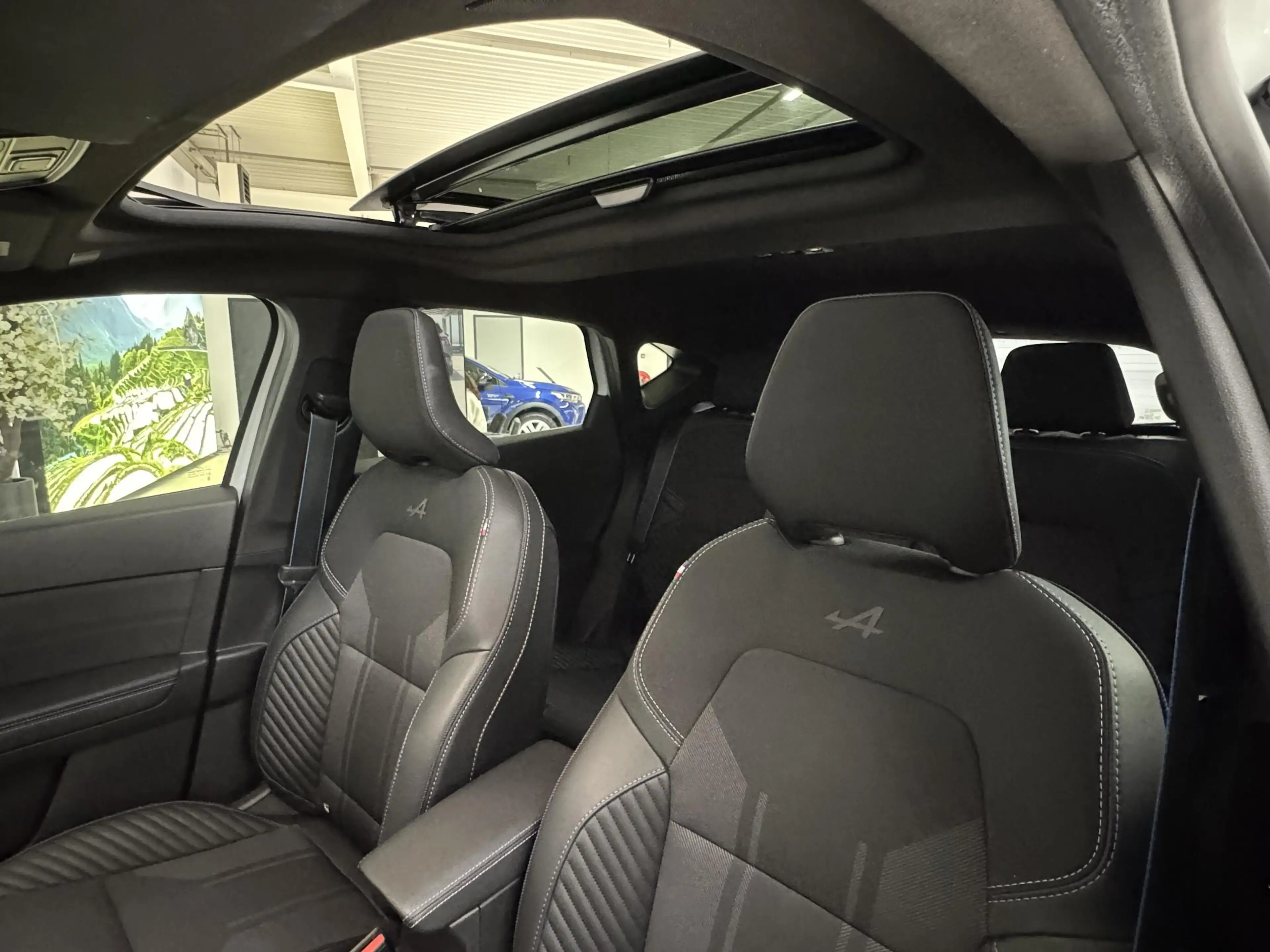 Renault Captur 1.6 E-Tech full hybrid 145 esprit Alpine | Panoram — photo 40