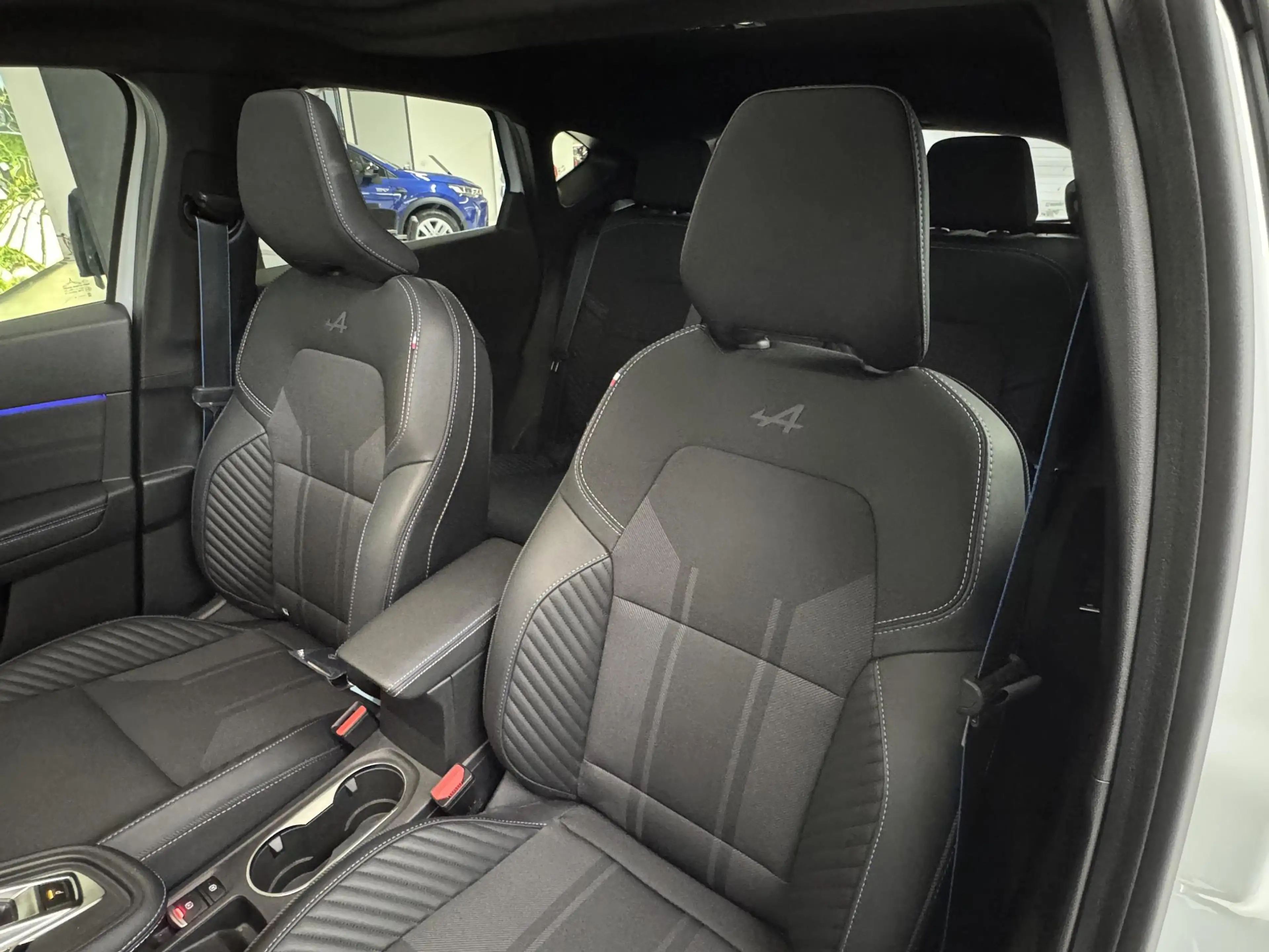 Renault Captur 1.6 E-Tech full hybrid 145 esprit Alpine | Panoram — photo 24