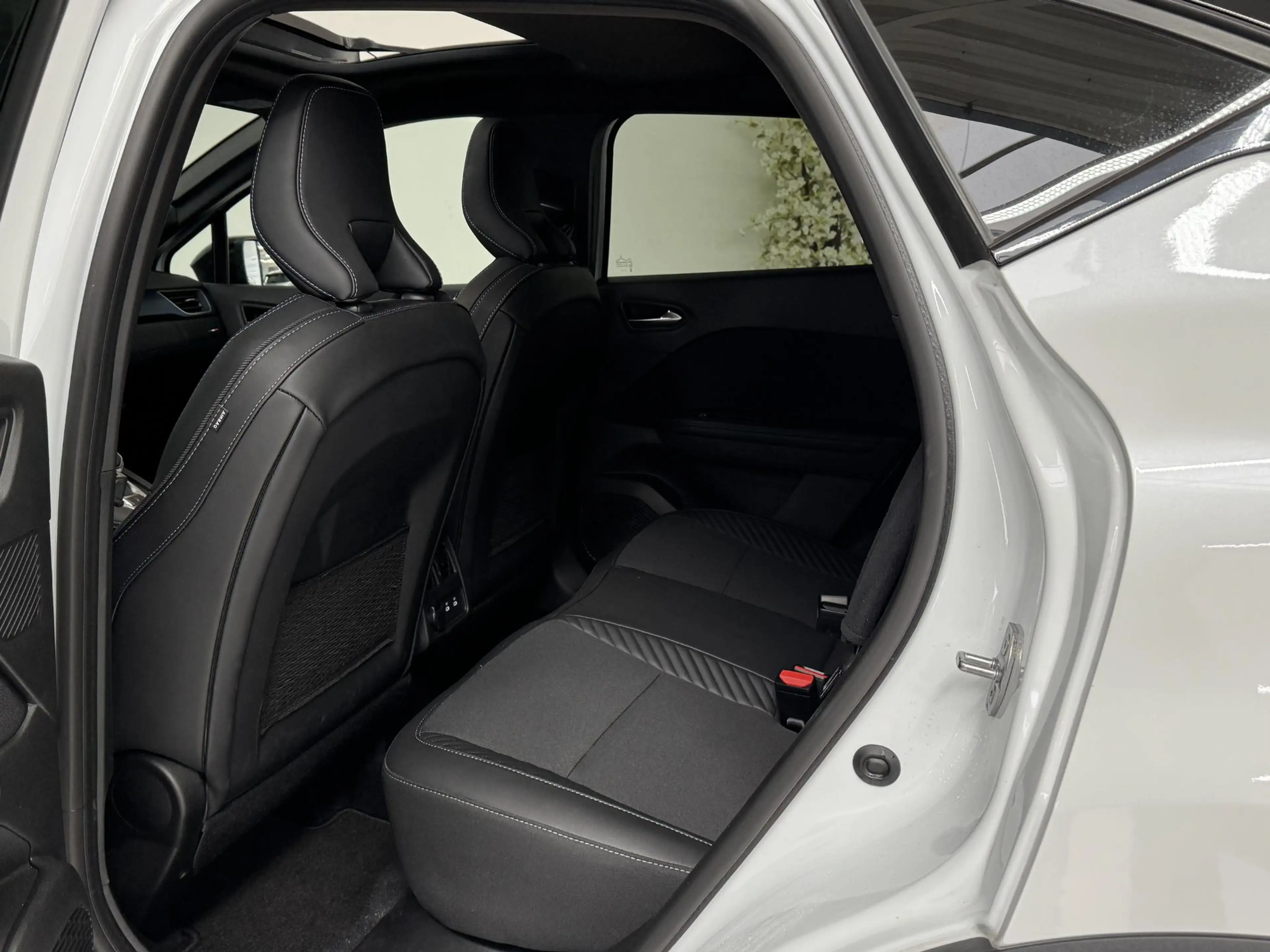 Renault Captur 1.6 E-Tech full hybrid 145 esprit Alpine | Panoram — photo 38