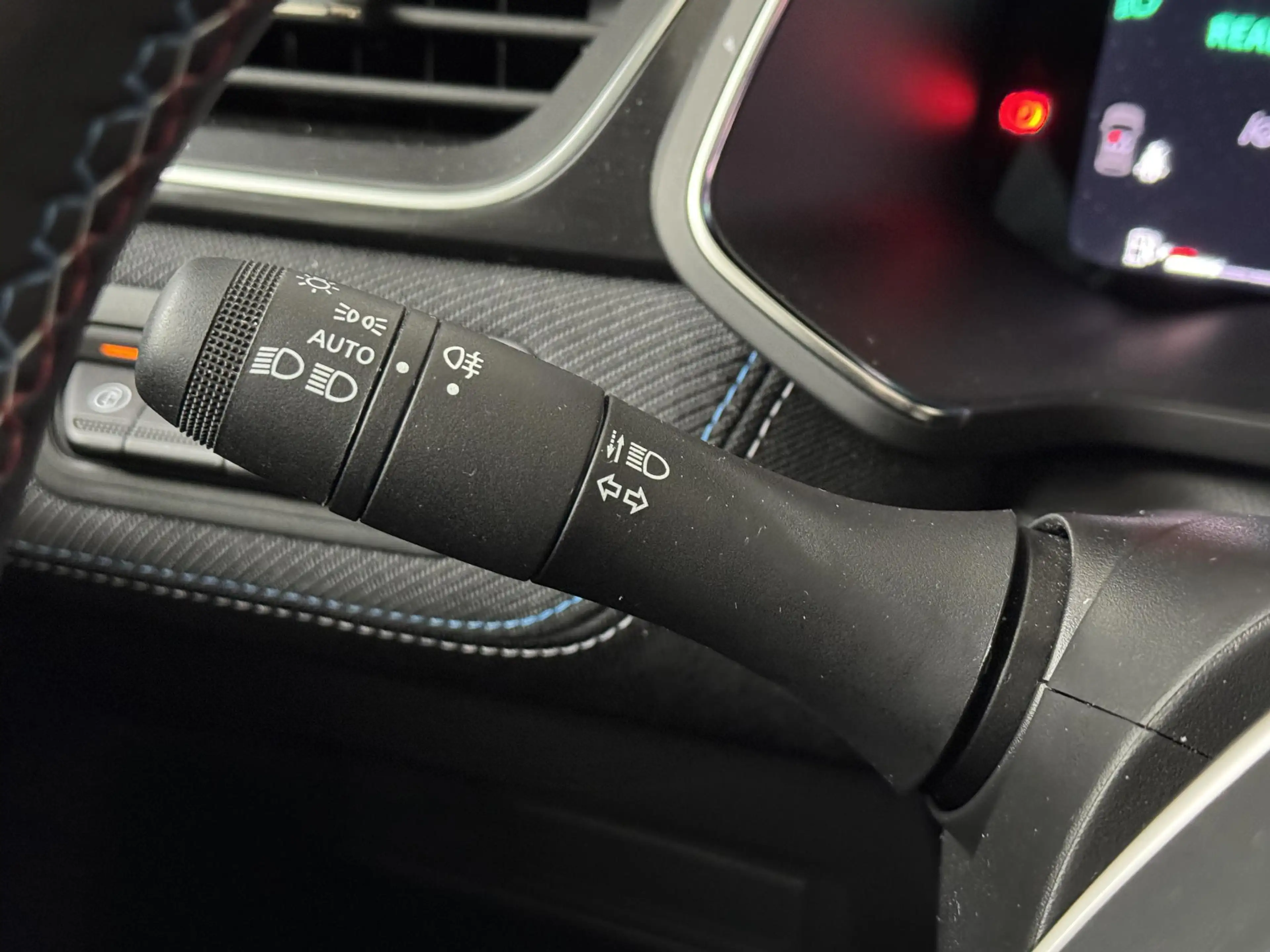 Renault Captur 1.6 E-Tech full hybrid 145 esprit Alpine | Panoram — photo 29