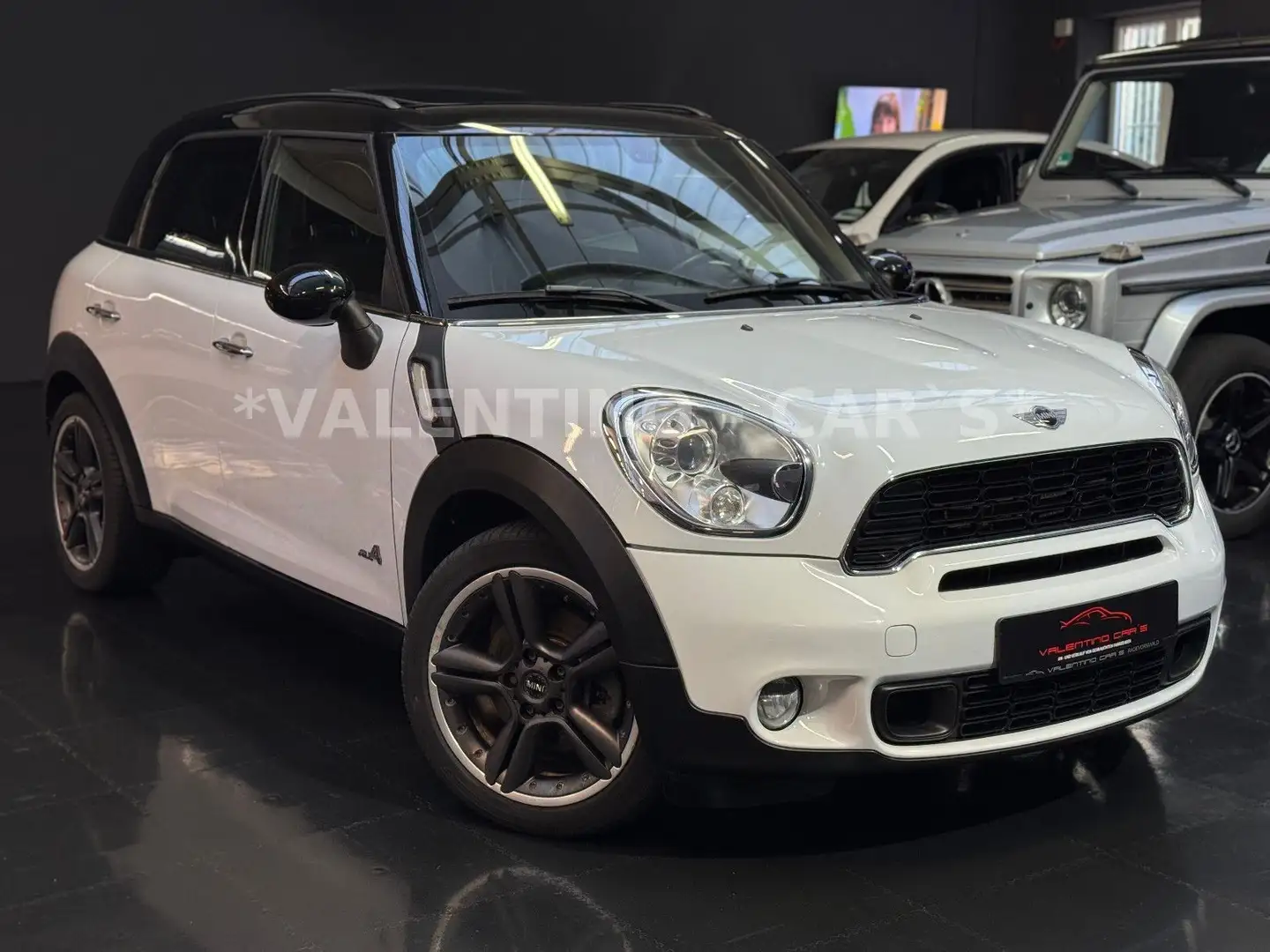 MINI Cooper S Countryman All4/Pano/Navi/Shz/Leder/H&K Bílá - 1