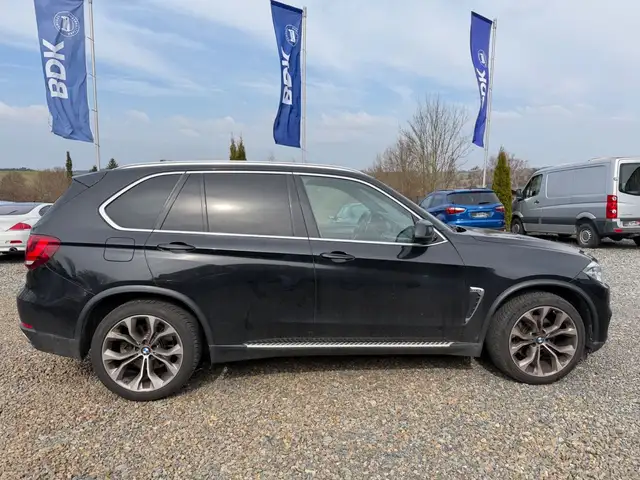 BMW X5 view 4