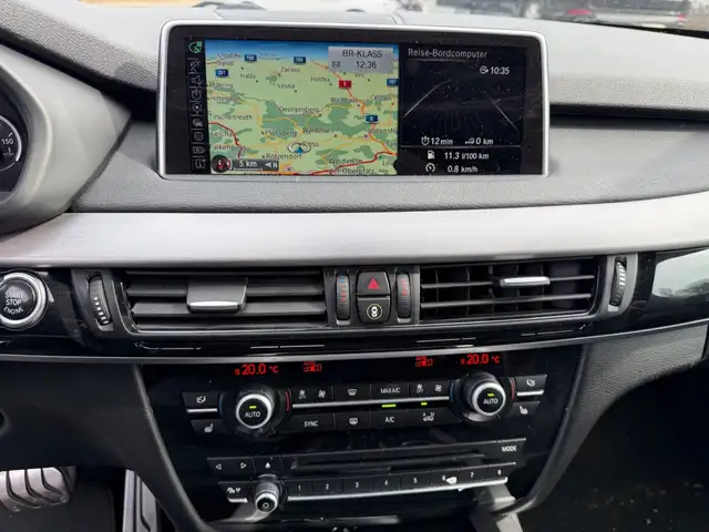 BMW X5 view 13