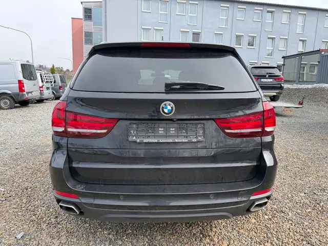 BMW X5 view 6