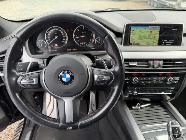 BMW X5 view 12