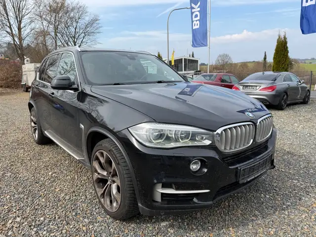 BMW X5 view 3