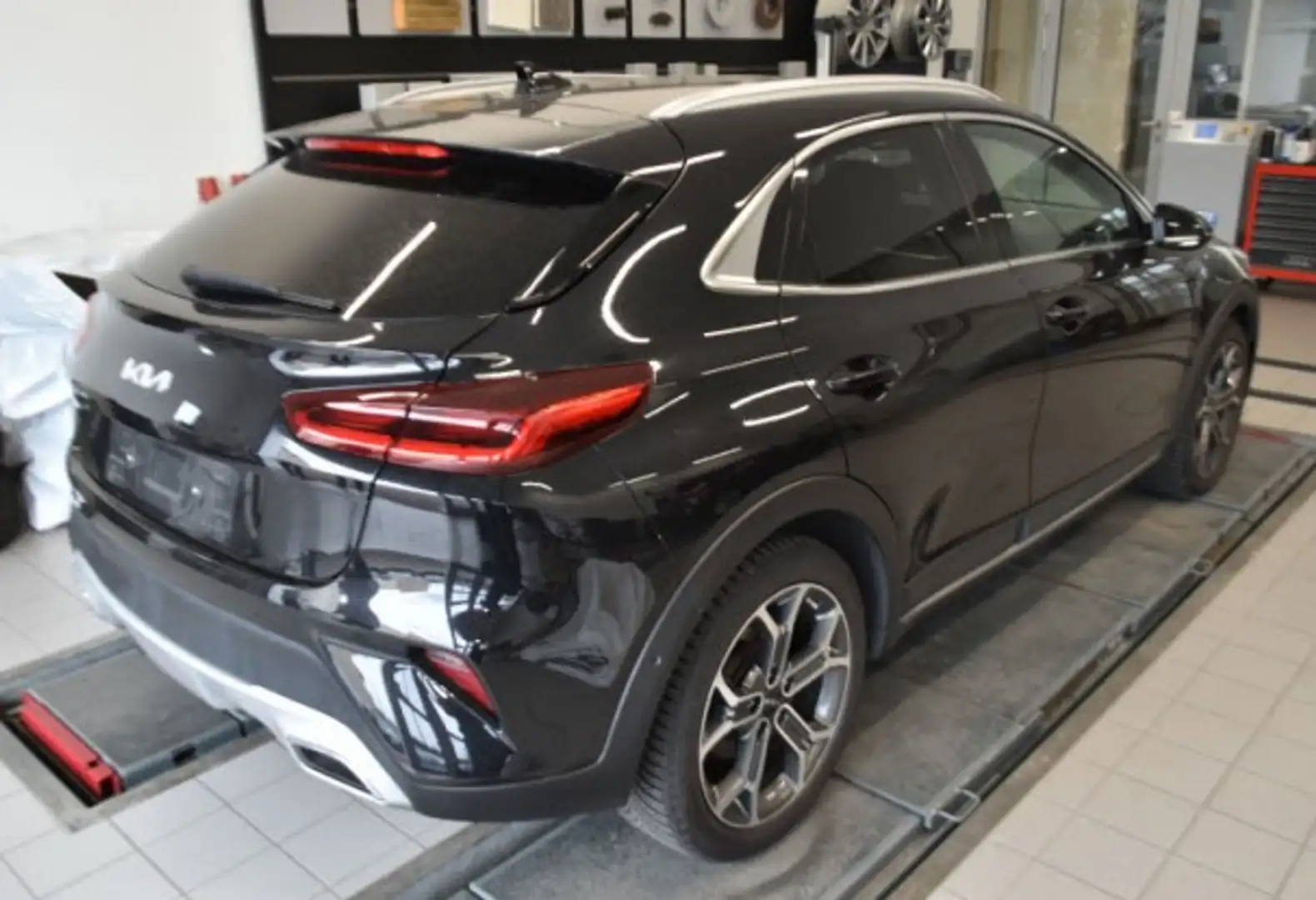 Kia XCeed Platinum Edition LED NAVI LEDER PANOD. Noir - 2