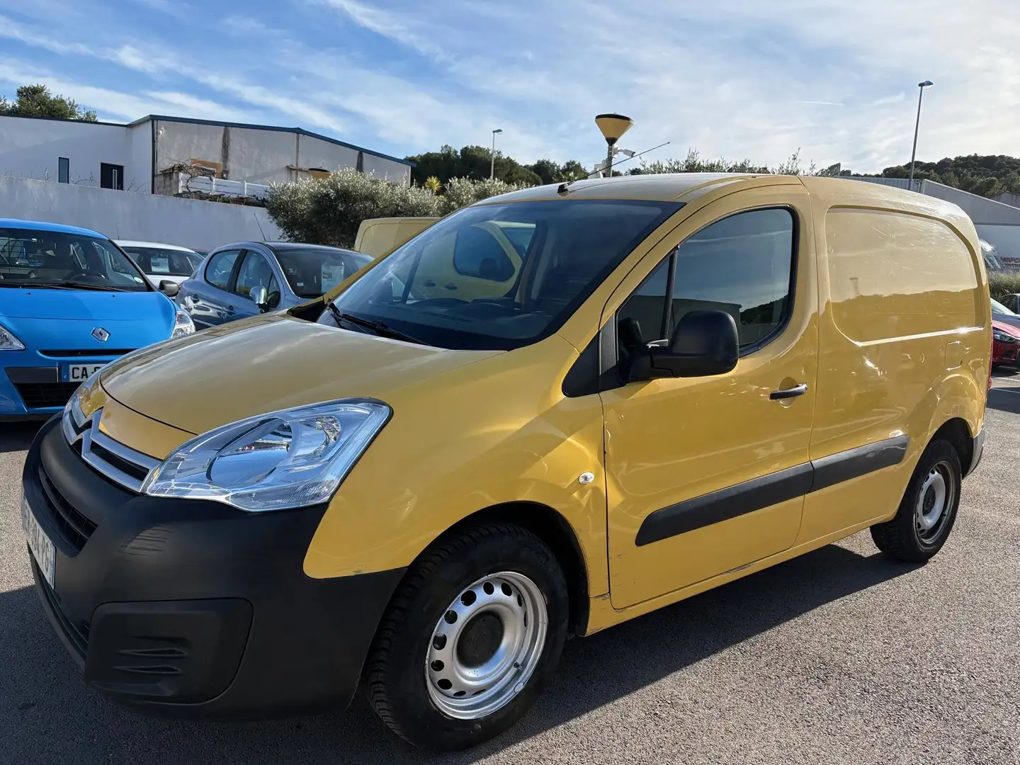 Citroen Berlingo M 1.6 BlueHDI 100ch ETG6 Club 3 PL Jaune - 1