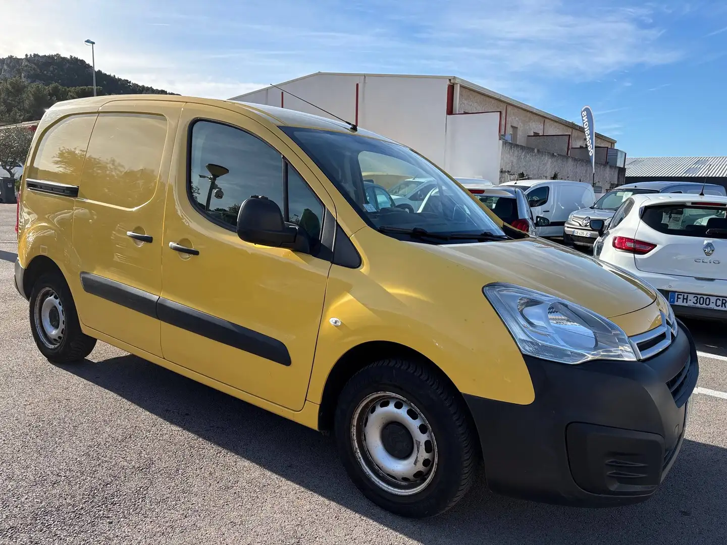 Citroen Berlingo M 1.6 BlueHDI 100ch ETG6 Club 3 PL Jaune - 2