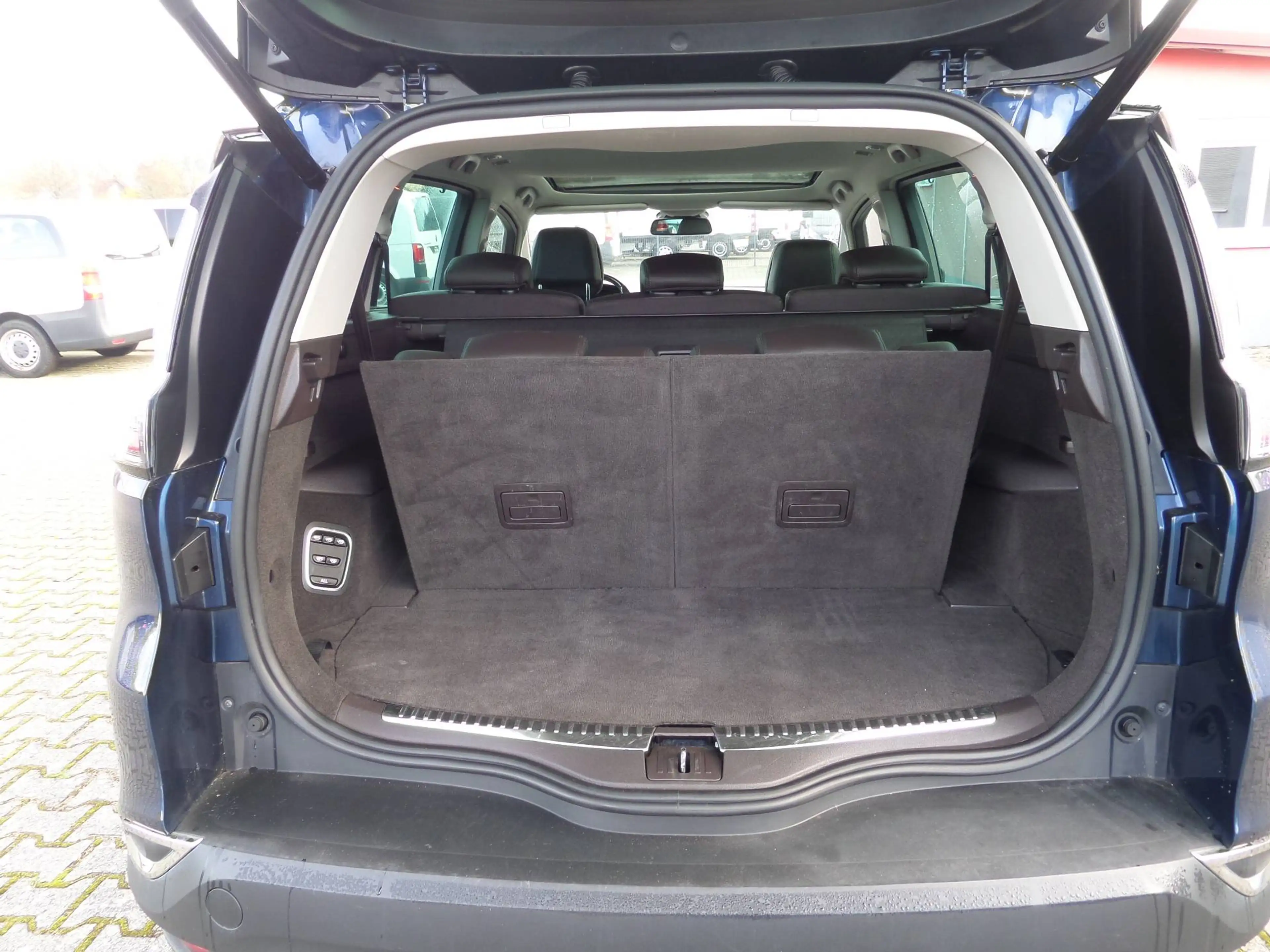 Renault Espace Limited Deluxe Crossover+7x voll-Leder+Massage+LED+Pano+Cam+Navi+ — photo 14
