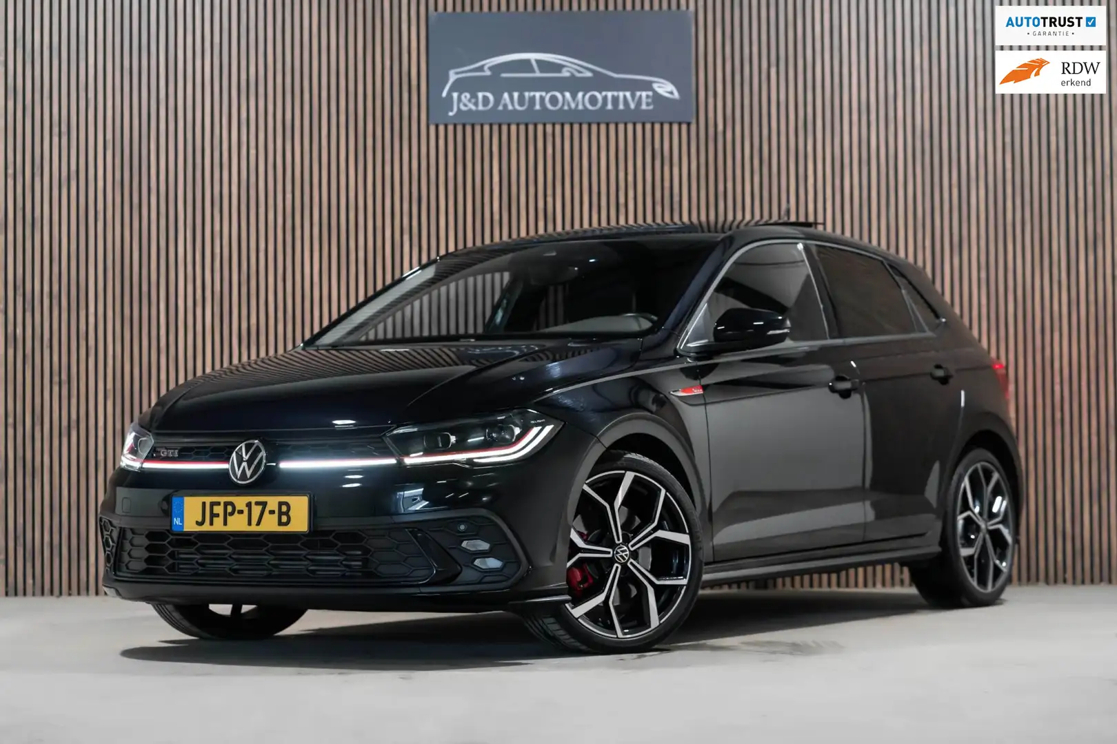 Volkswagen Polo GTI 2.0 TSI PANO PDC CAMERA 2022 Zwart - 1