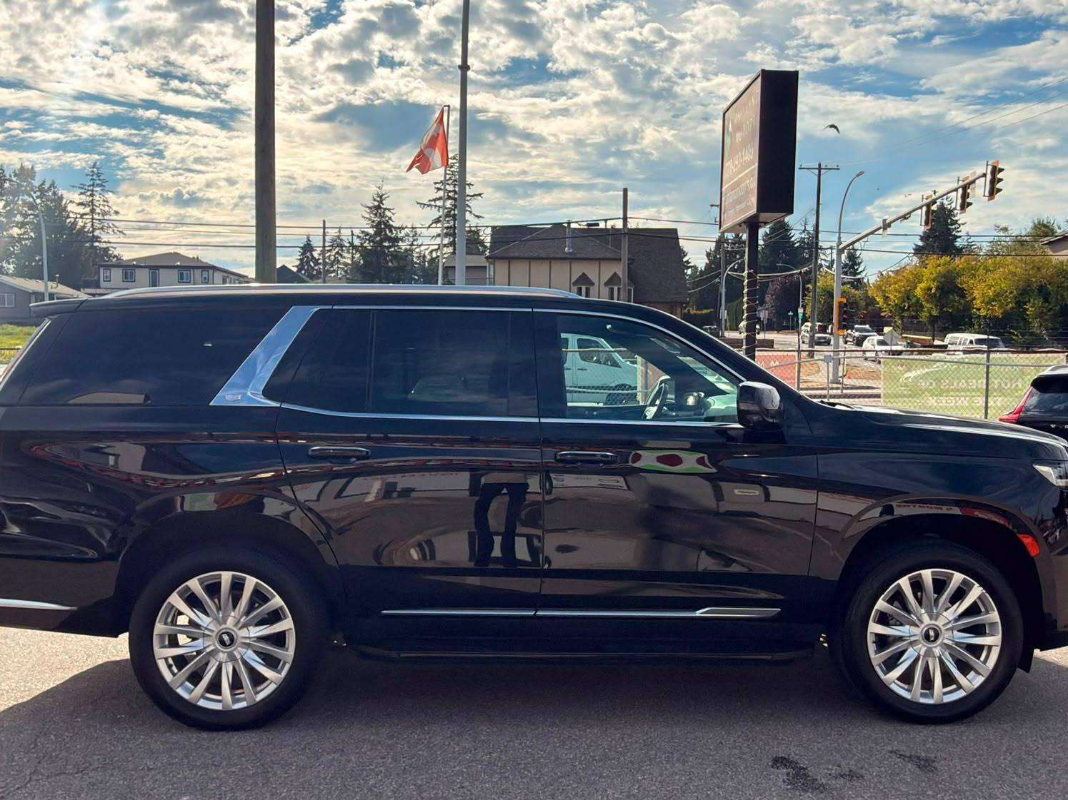 2024 Cadillac Escalade — view 4