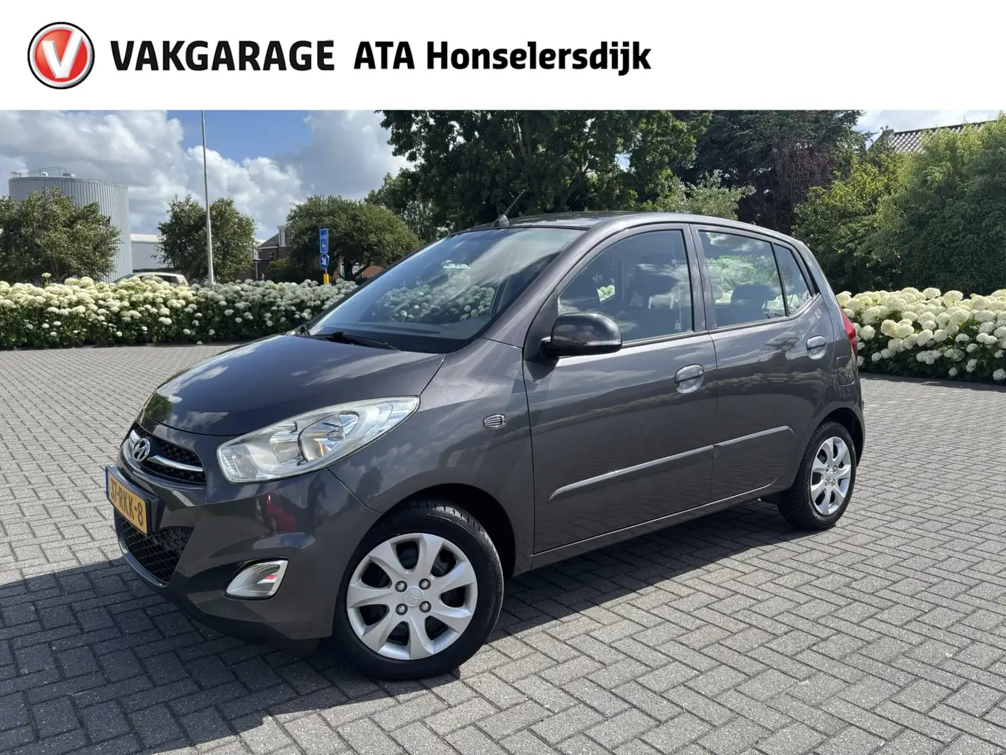 Hyundai i10 1.2 i-Motion Cool Vol-automaat | Airco | Grijs - 1