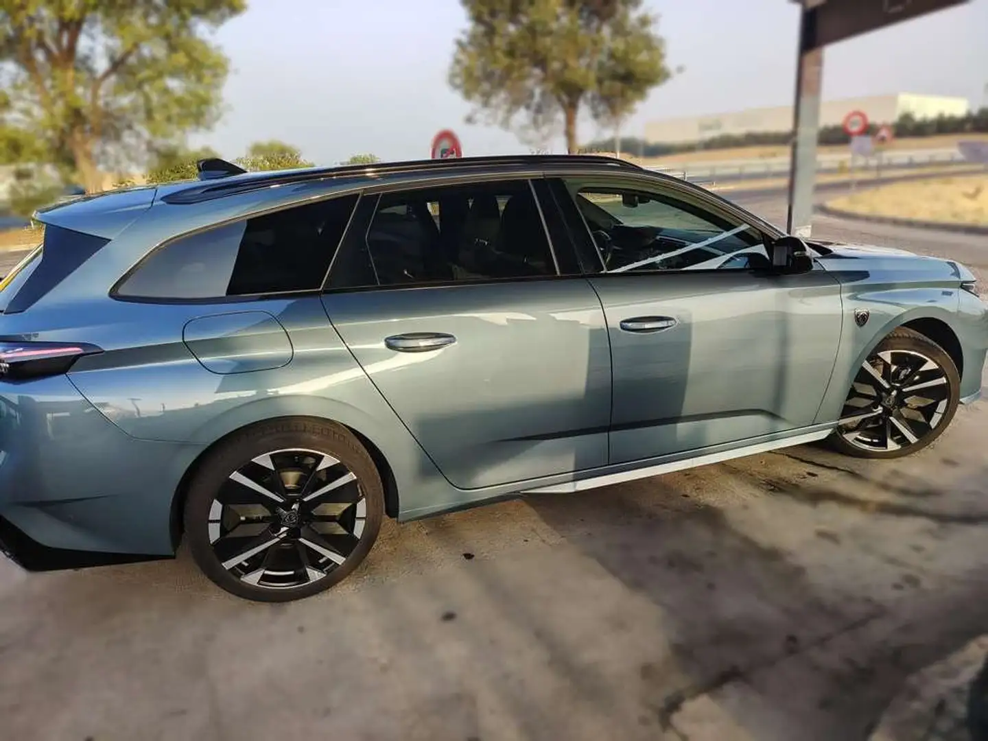 Peugeot 308 SW GT Hybrid 145 e-DCS6 Azul - 2