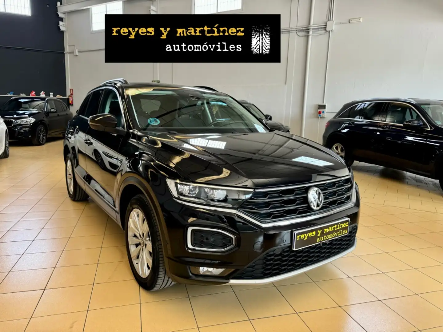 Volkswagen T-Roc 1.0 TSI Advance Noir - 2