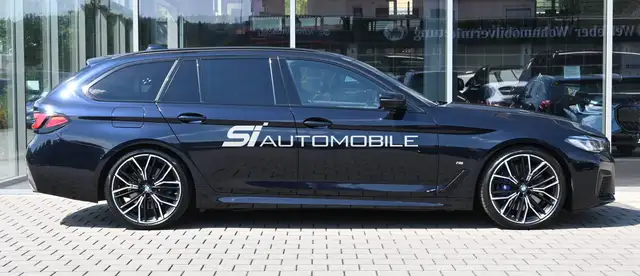 BMW 5 Series view 6