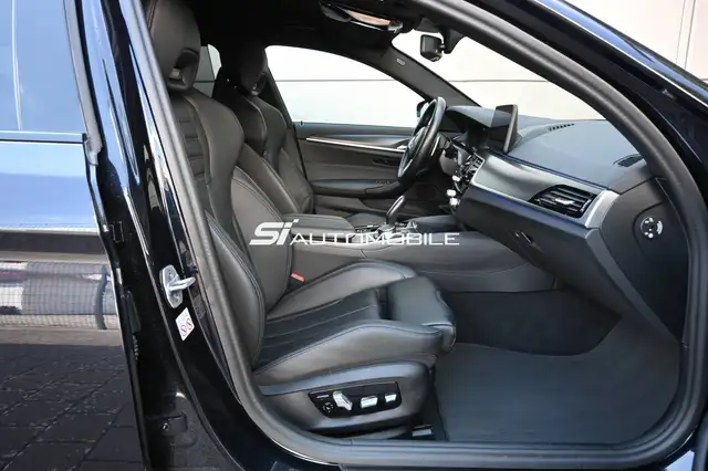 BMW 5 Series view 12
