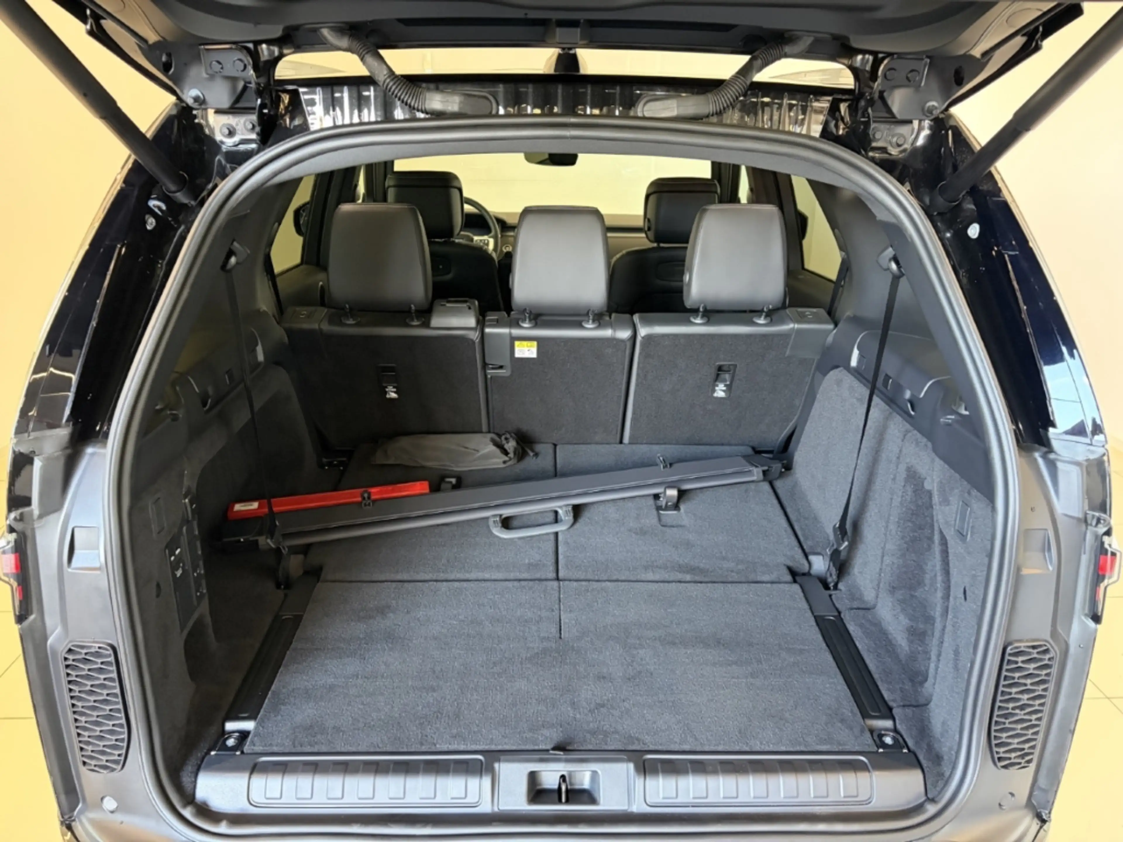 Land Rover Discovery D350 Gemini AWD 3. Sitzreihe & Pano — photo 10