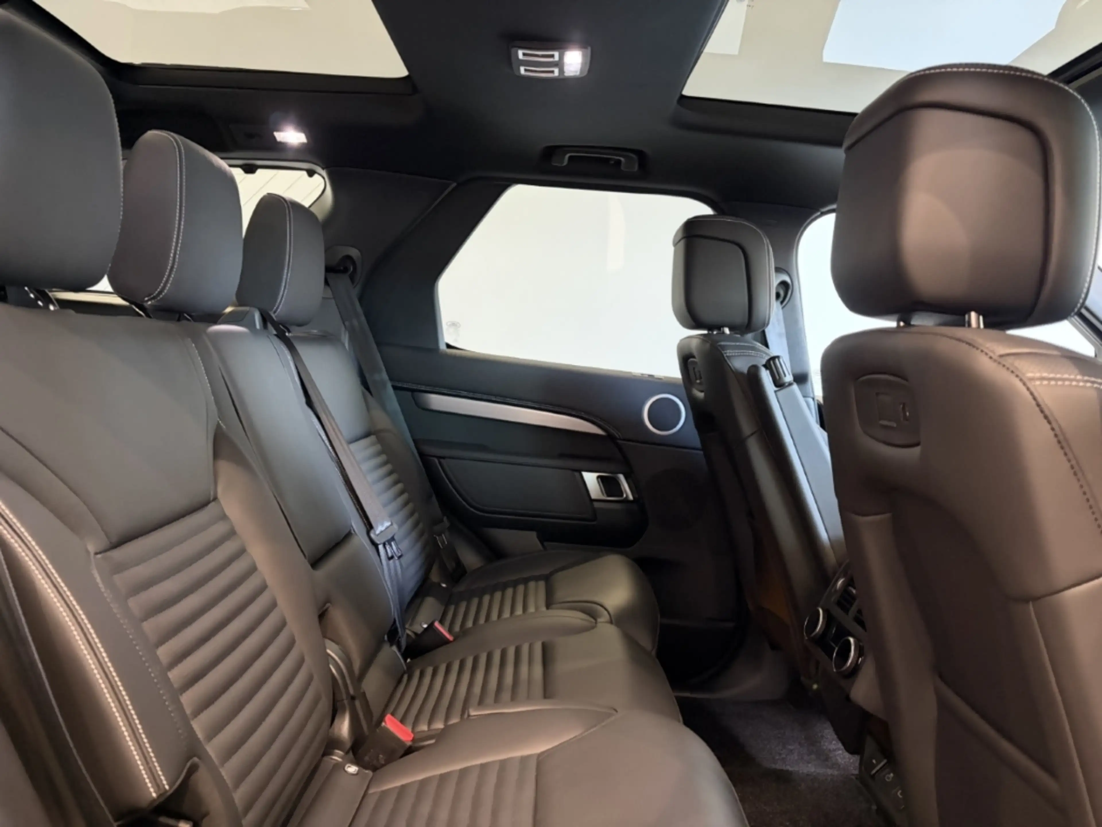 Land Rover Discovery D350 Gemini AWD 3. Sitzreihe & Pano — photo 5