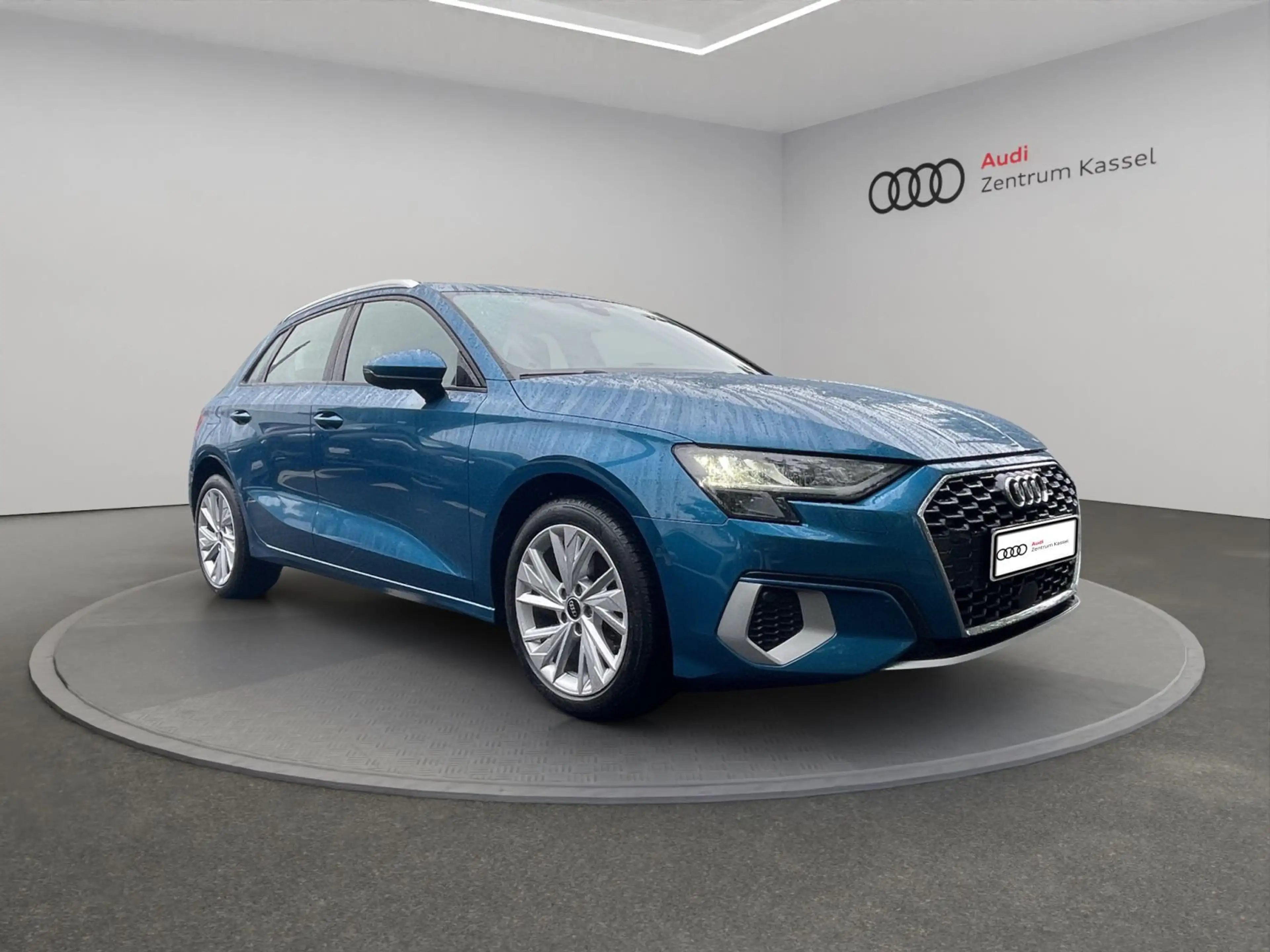 Audi A3 30 TDI LED Navi Kamera Carplay — photo 8